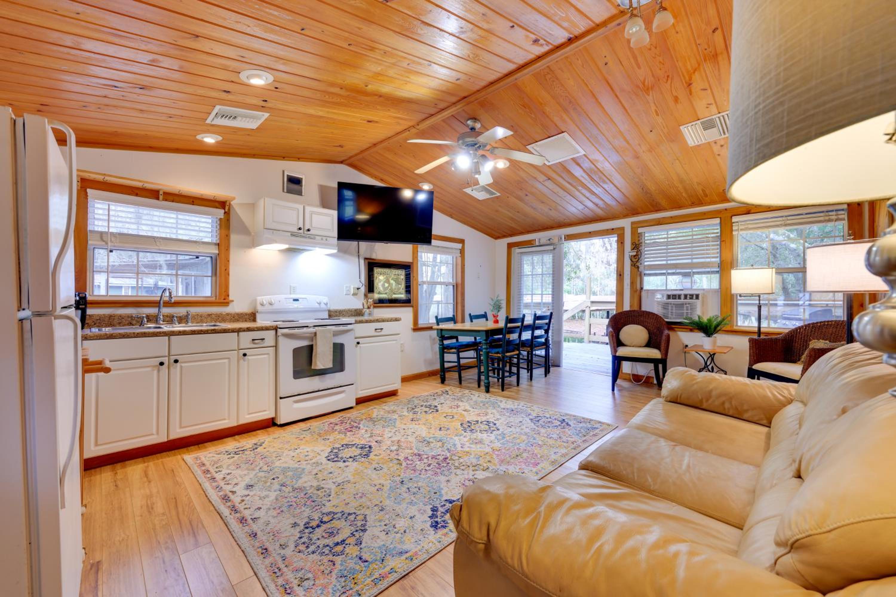 Fish, Boat and Explore Cross Creek Cabin with Dock!