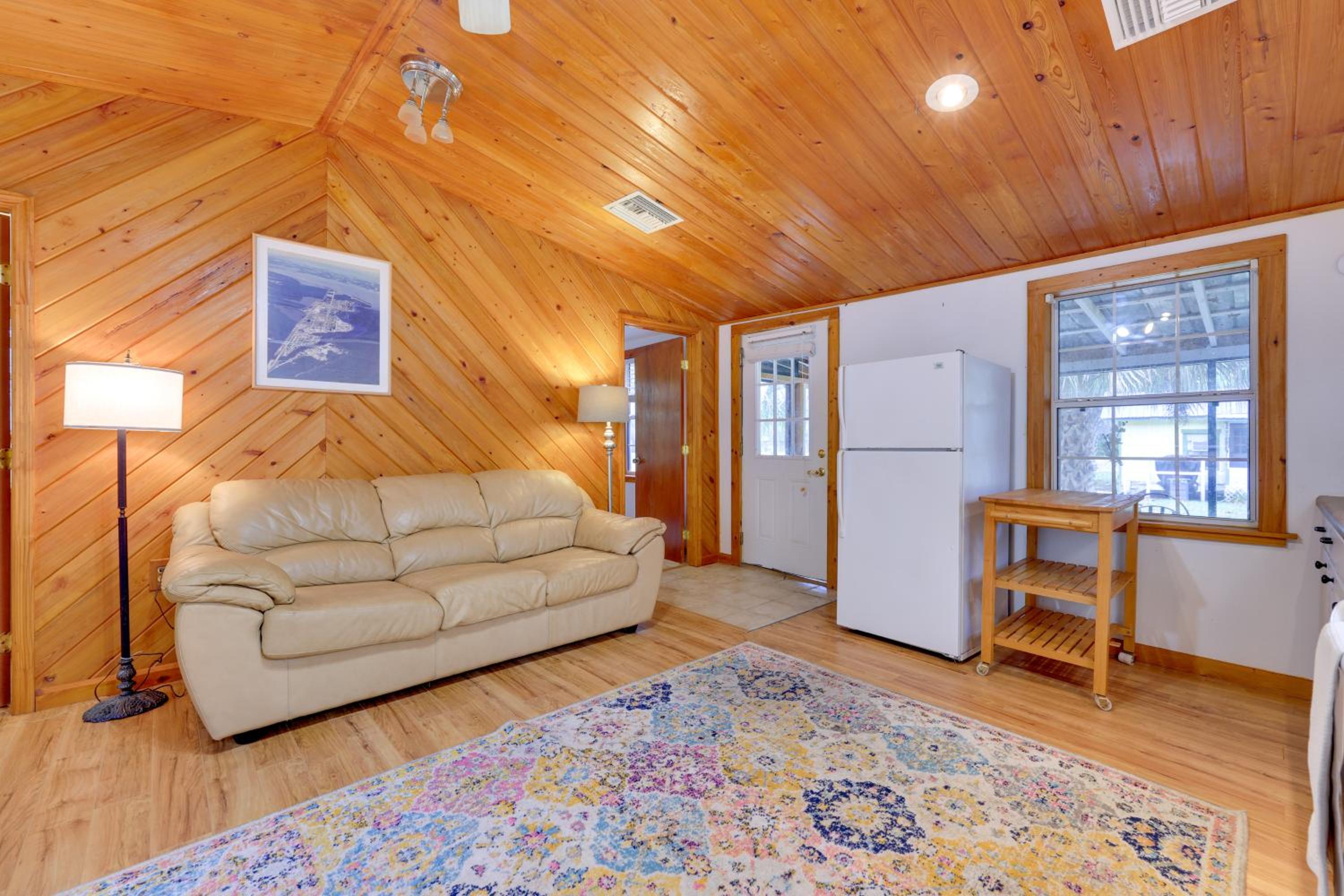 Fish, Boat and Explore Cross Creek Cabin with Dock!
