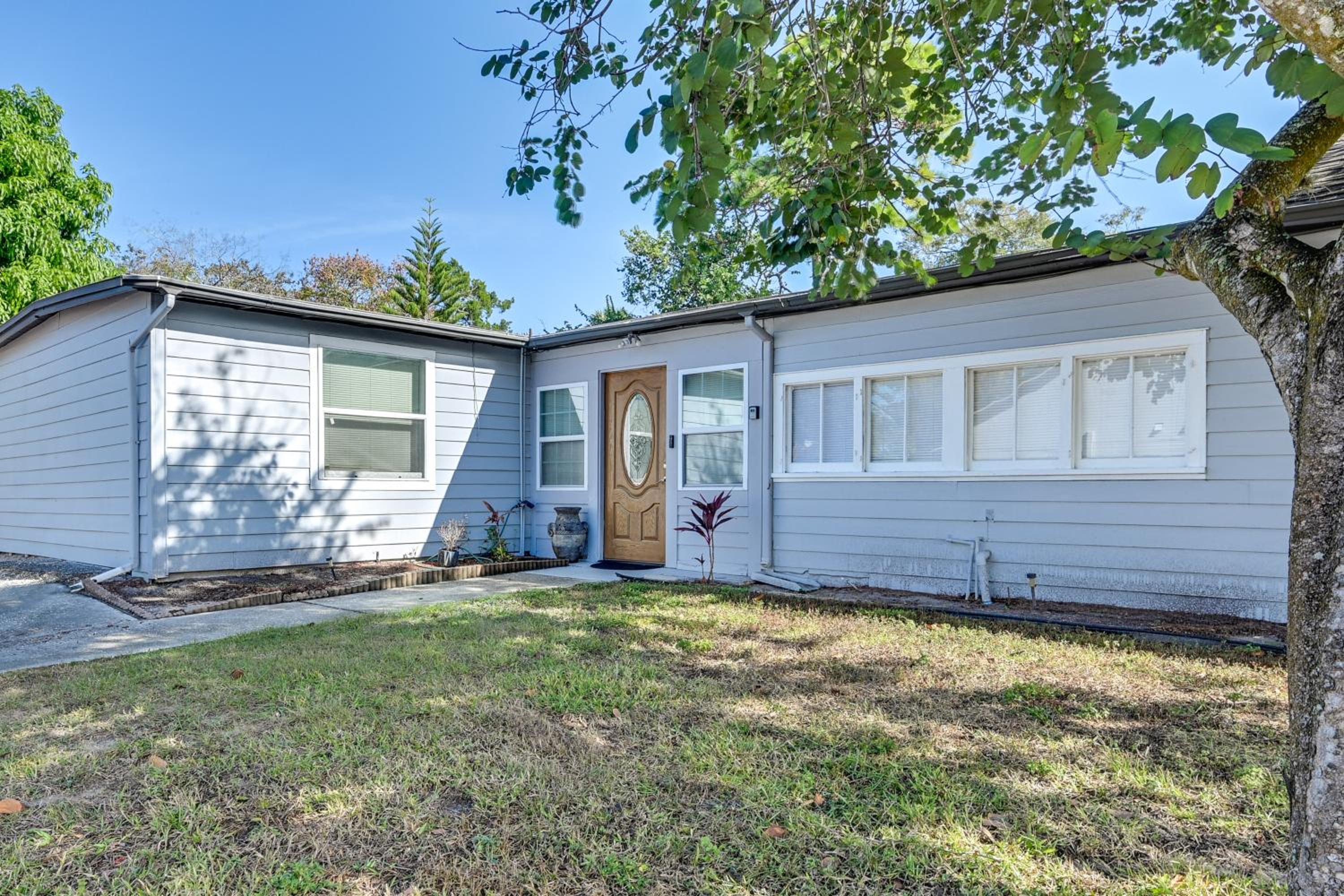 Newly Remodeled Home 1 Mi to Dtwn New Port Richey