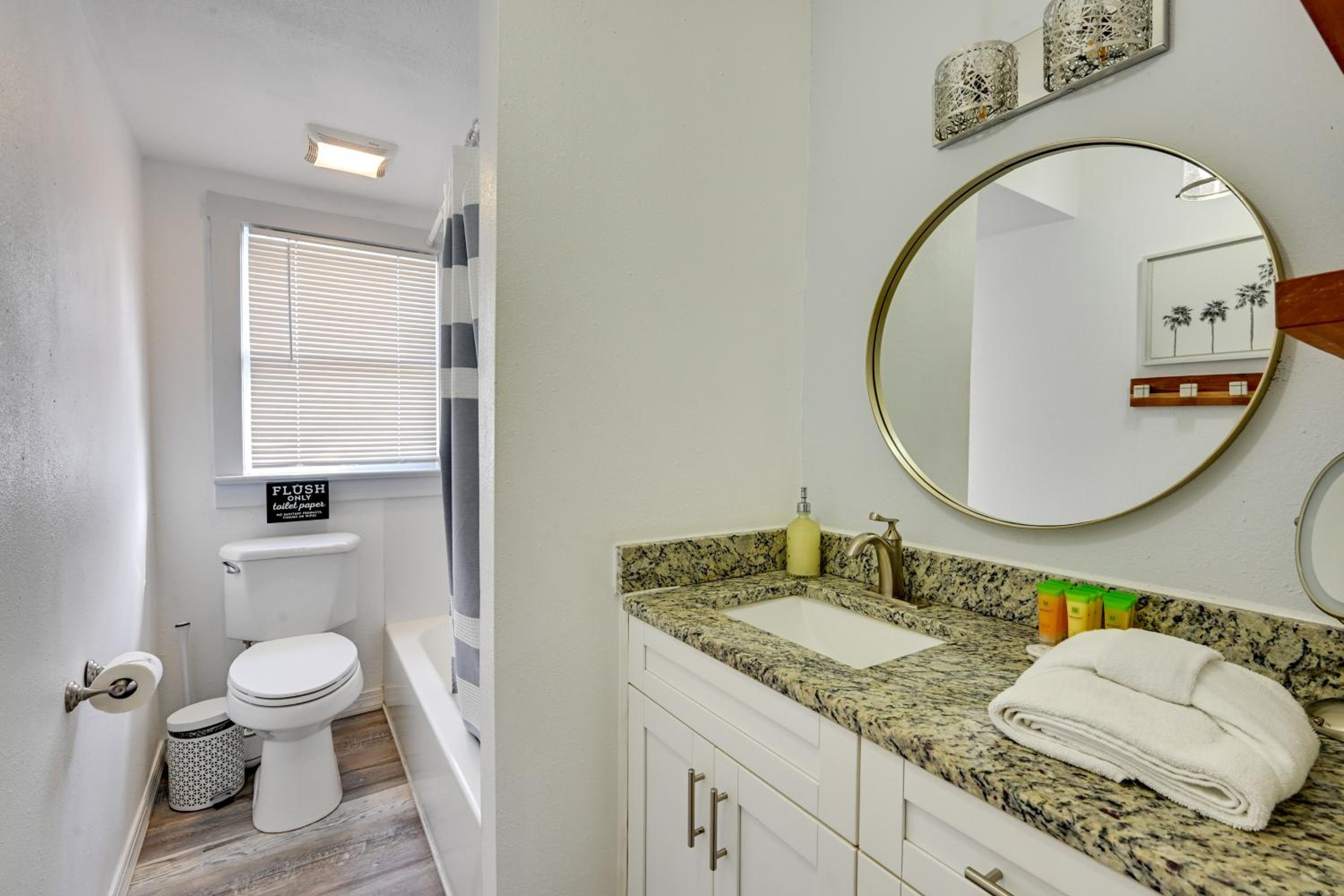 Newly Remodeled Home 1 Mi to Dtwn New Port Richey