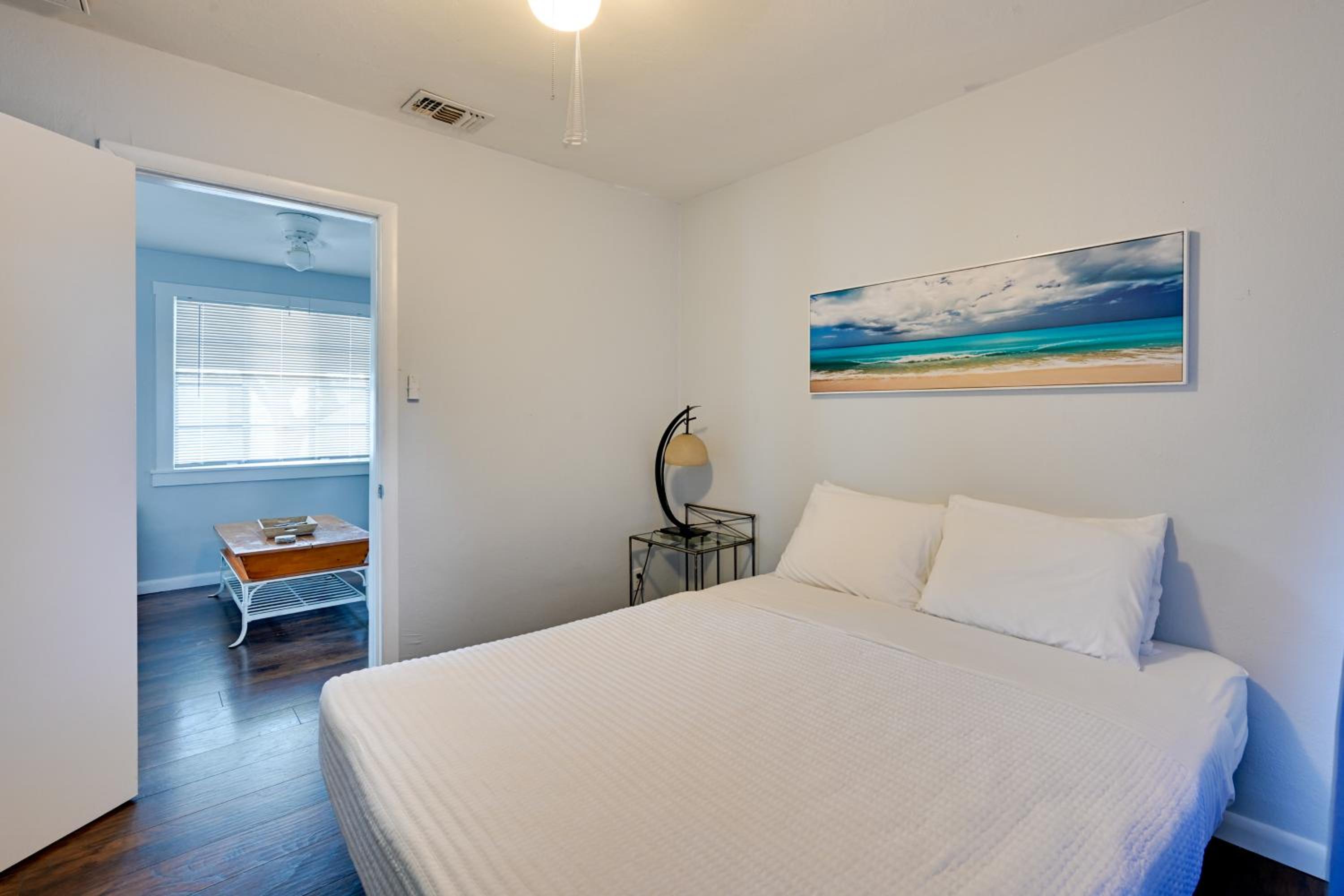 Newly Remodeled Home 1 Mi to Dtwn New Port Richey