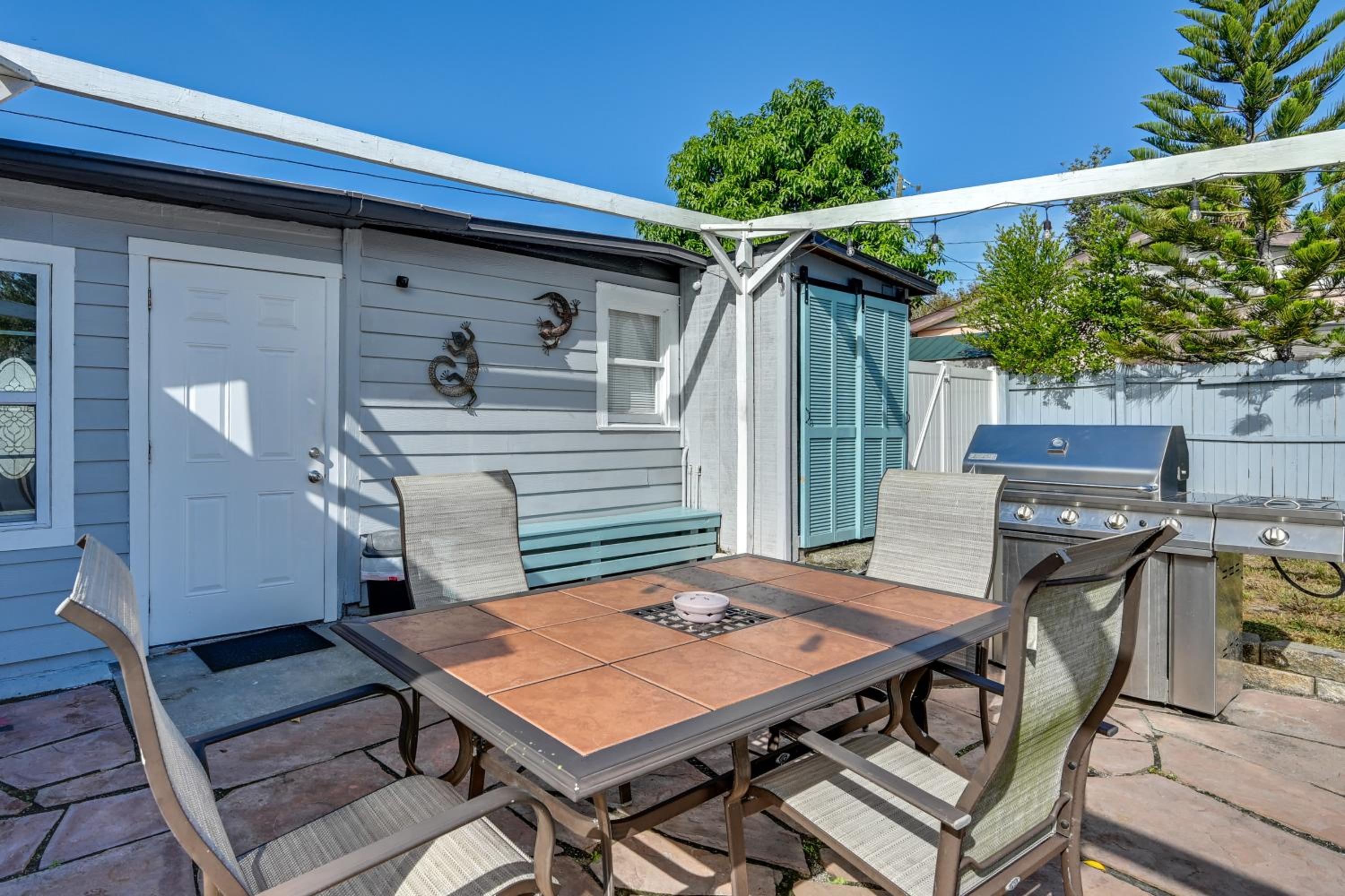 Newly Remodeled Home 1 Mi to Dtwn New Port Richey
