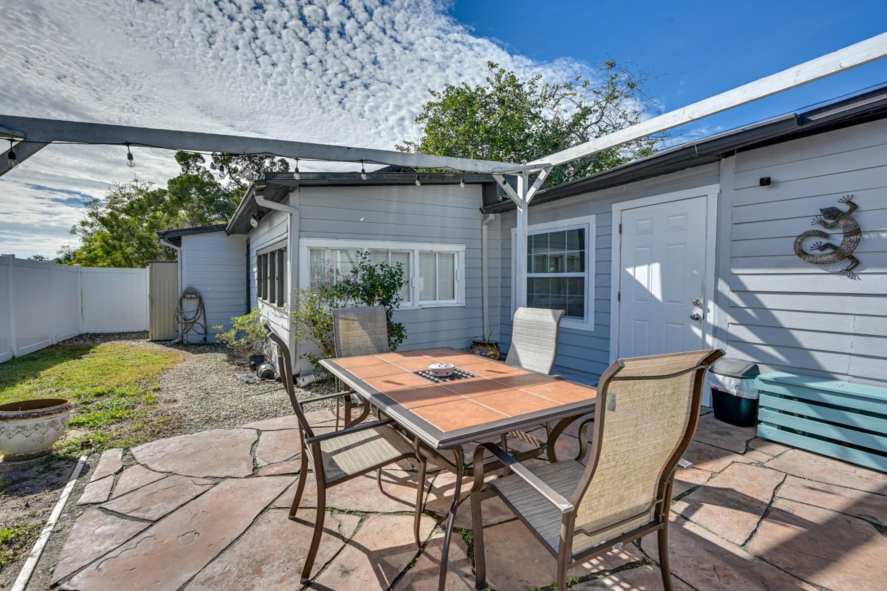 Newly Remodeled Home 1 Mi to Dtwn New Port Richey