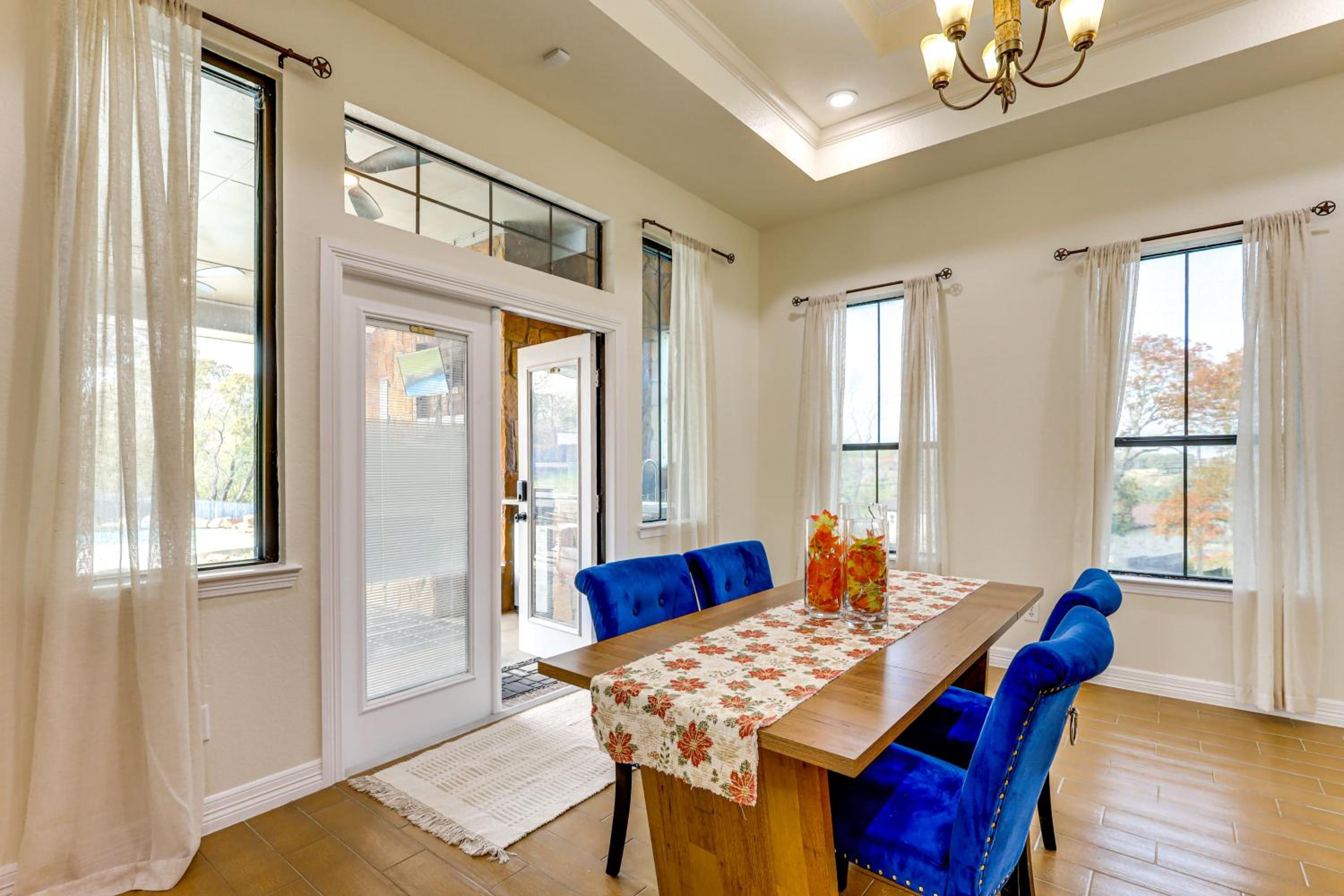 3 Mi to Lake! Belton Getaway with Outdoor Kitchen