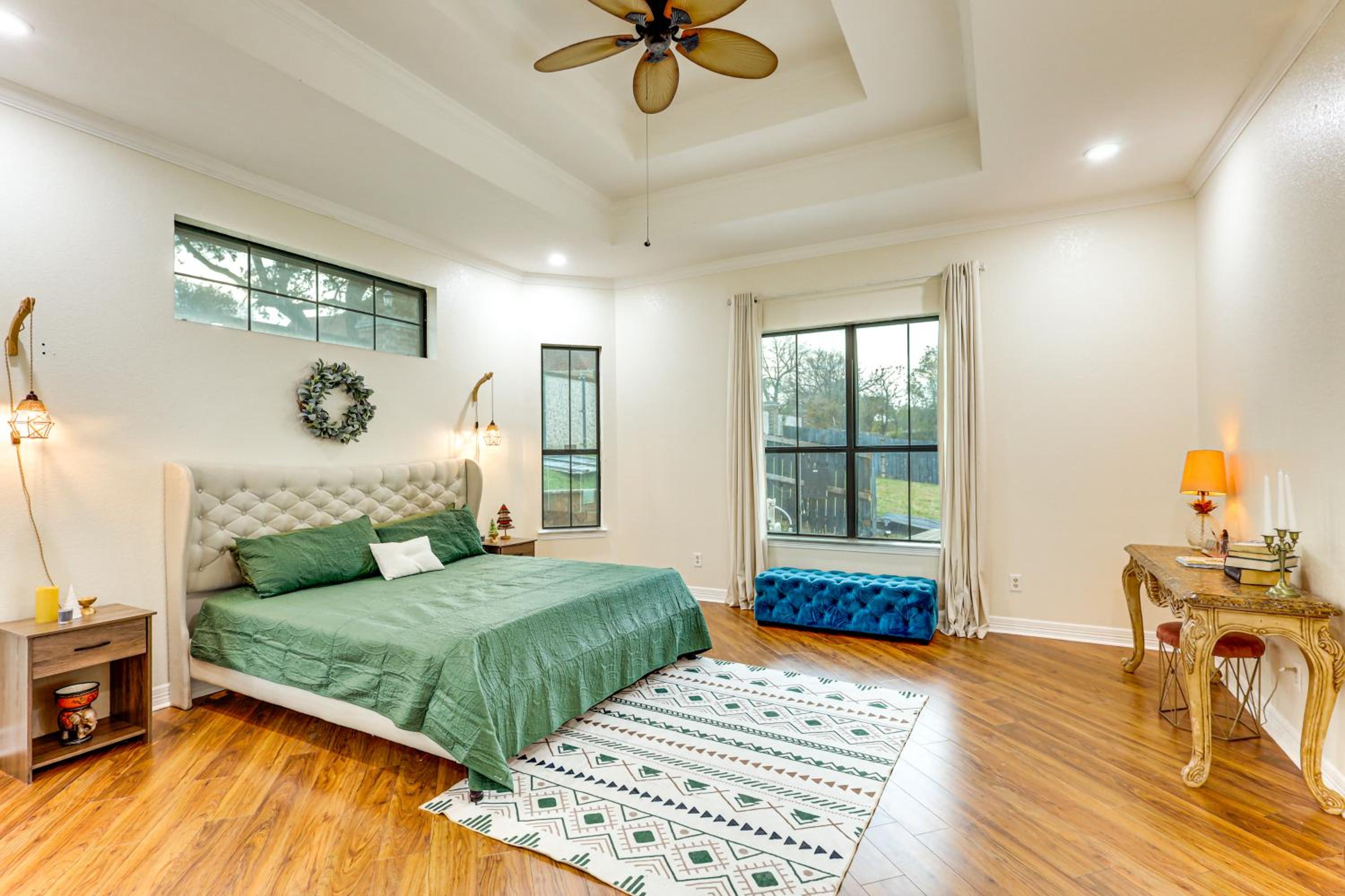 3 Mi to Lake! Belton Getaway with Outdoor Kitchen
