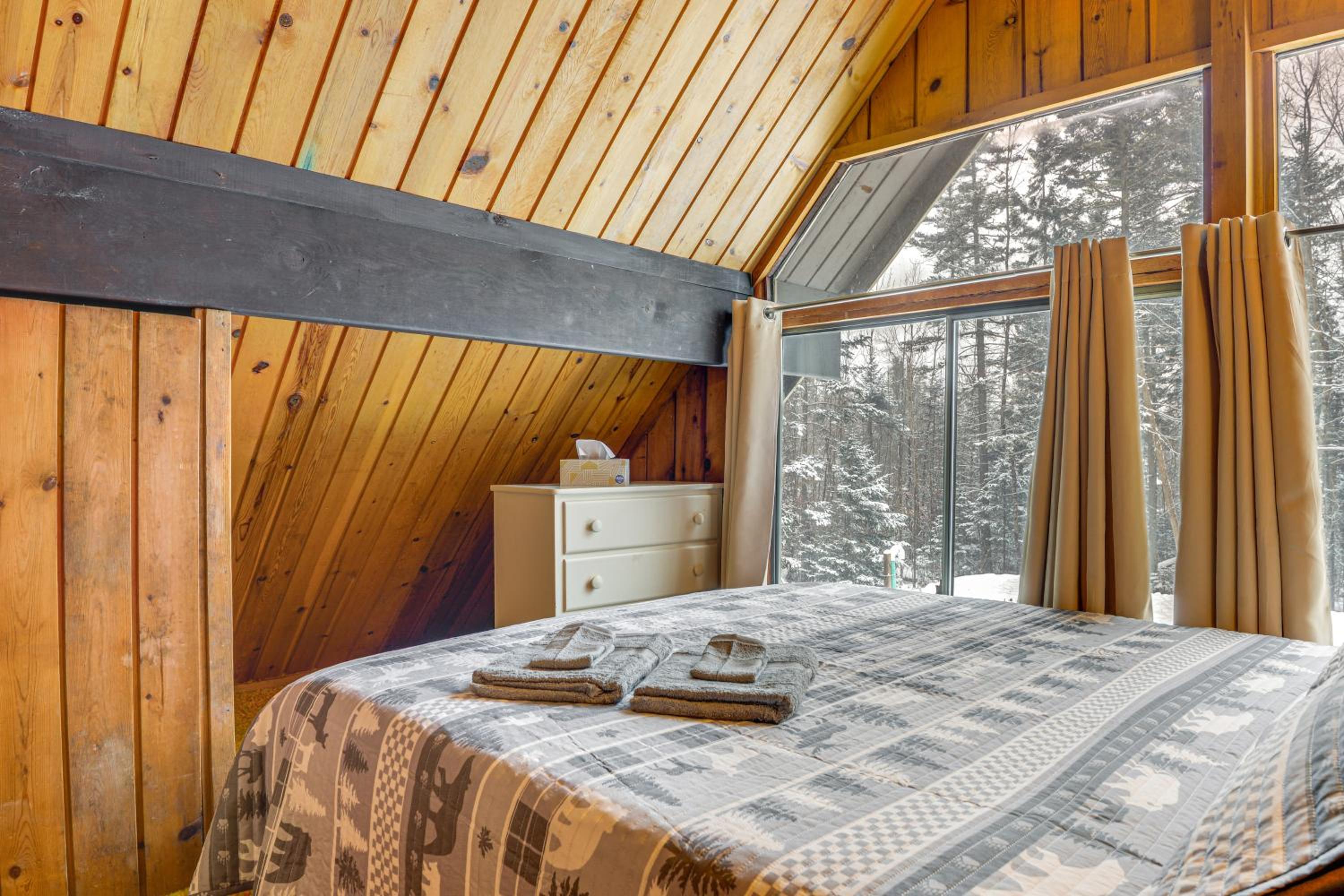 Ski, Hike and More! Year-Round Retreat in West Dover