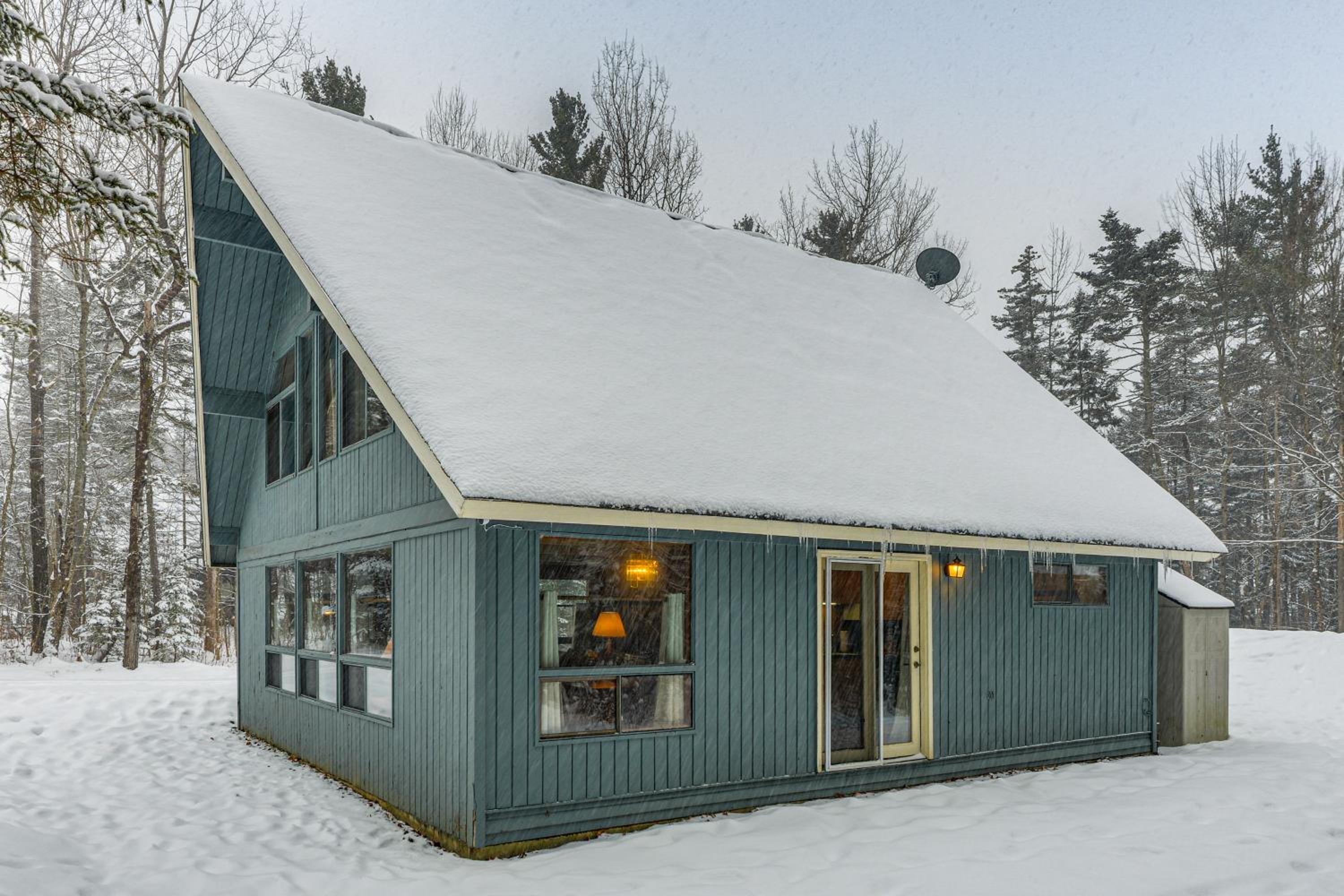 Ski, Hike and More! Year-Round Retreat in West Dover