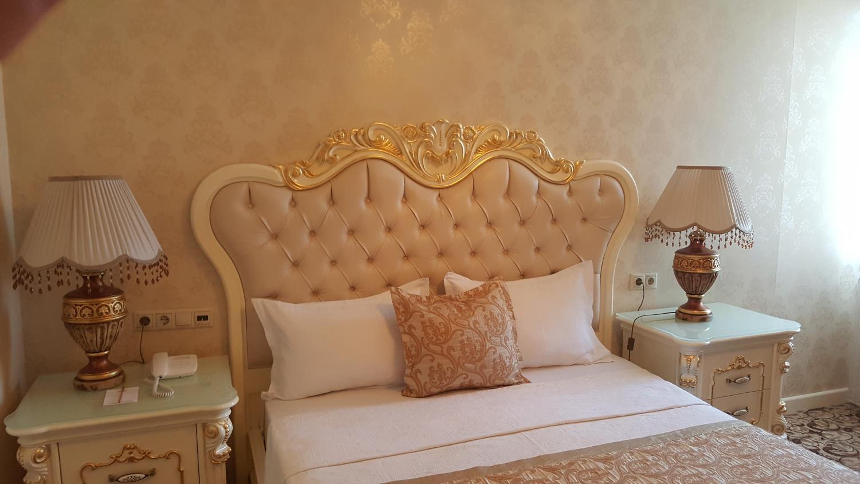 Best Town Hotel - Image 70