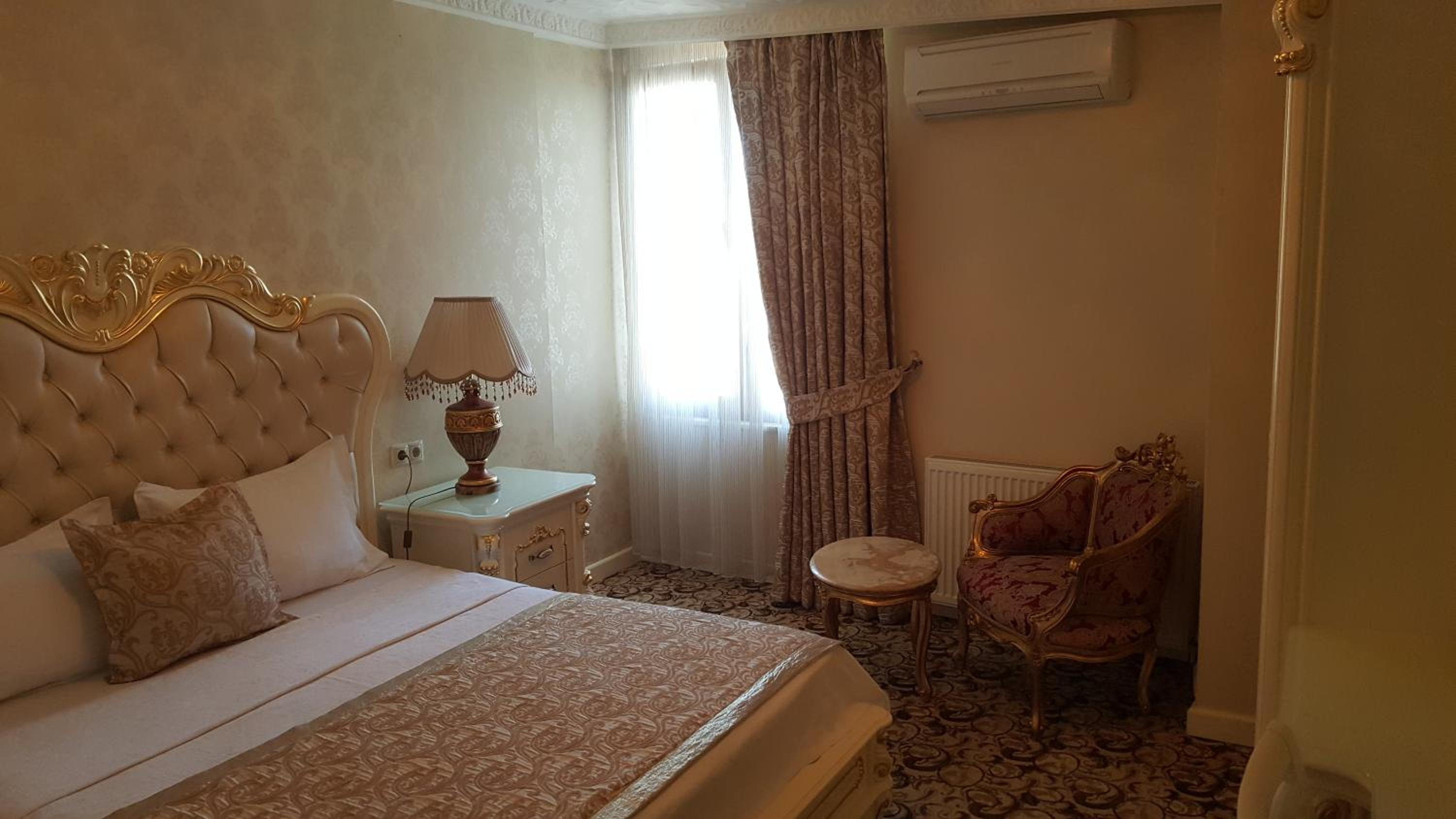 Best Town Hotel - Image 37