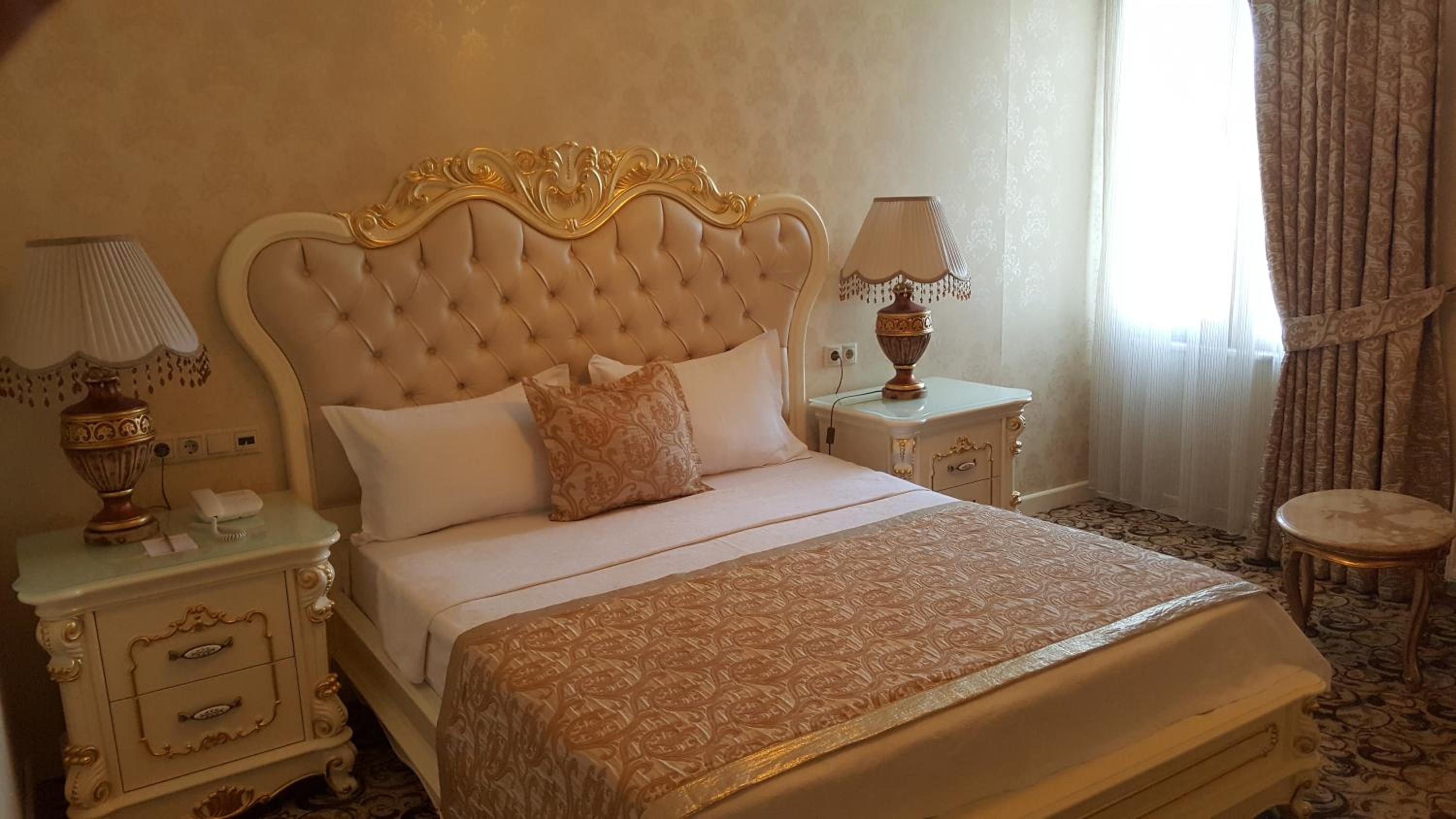 Best Town Hotel - Image 59