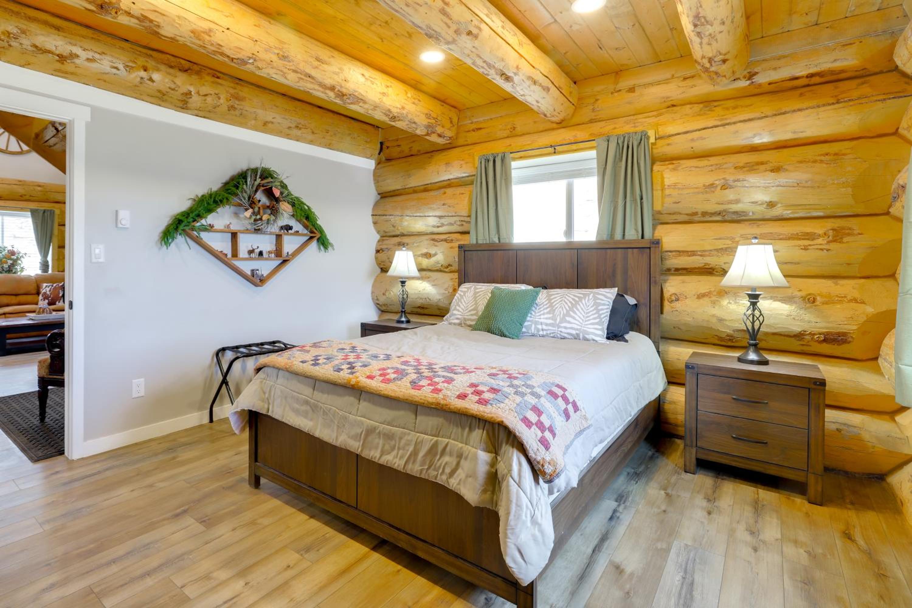Rustic Cliff Ranch B - Uintah Basin Retreat!