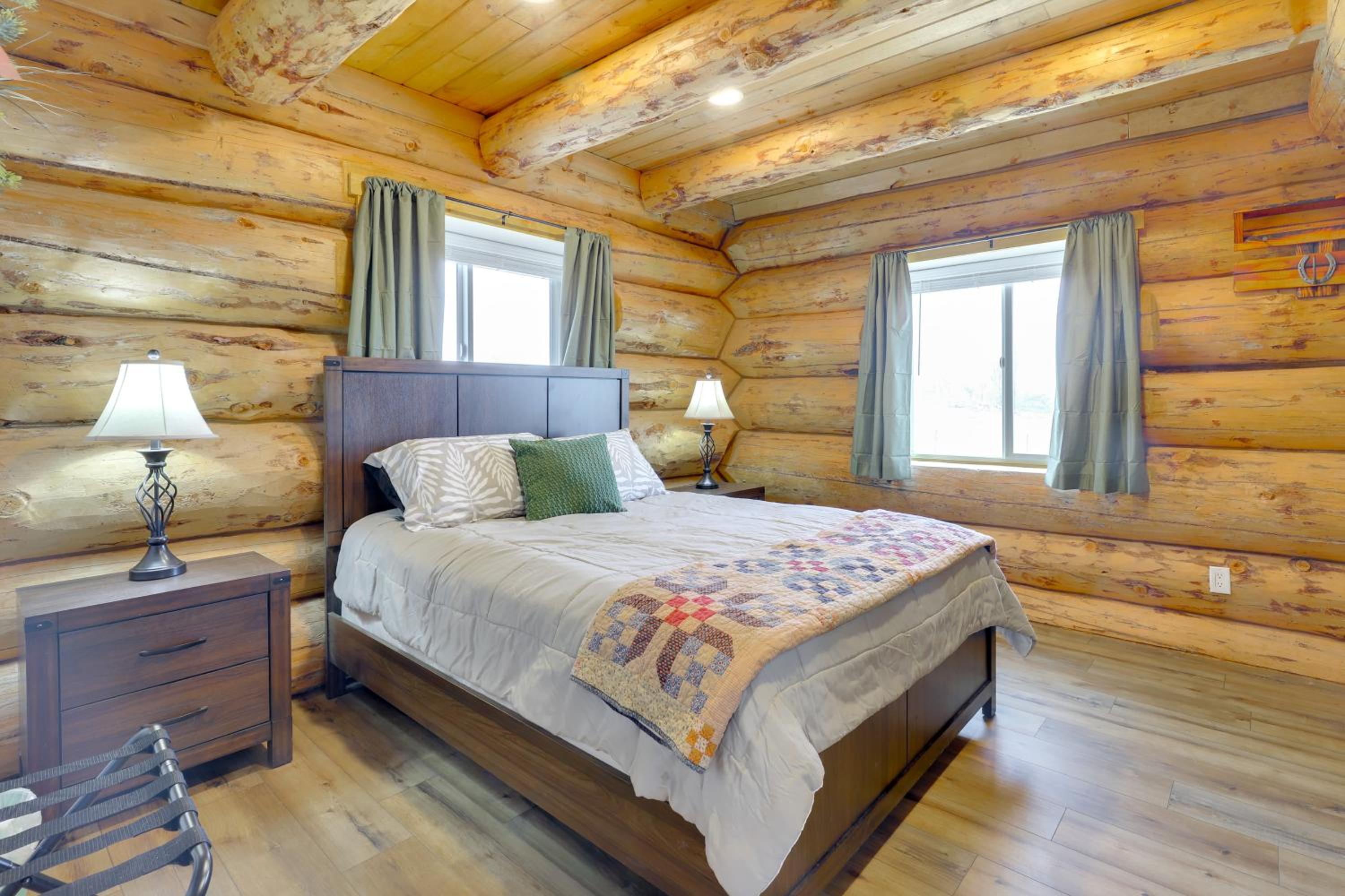 Rustic Cliff Ranch B - Uintah Basin Retreat!