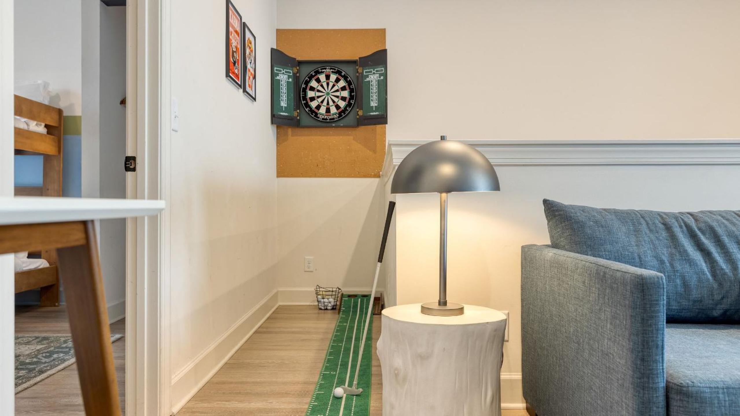 Sleeps 44 4 themed lofts w skyline balconies neon backdrops glam kitchens—perfect for Nashville group stays The Swift Retreat by AvantStay