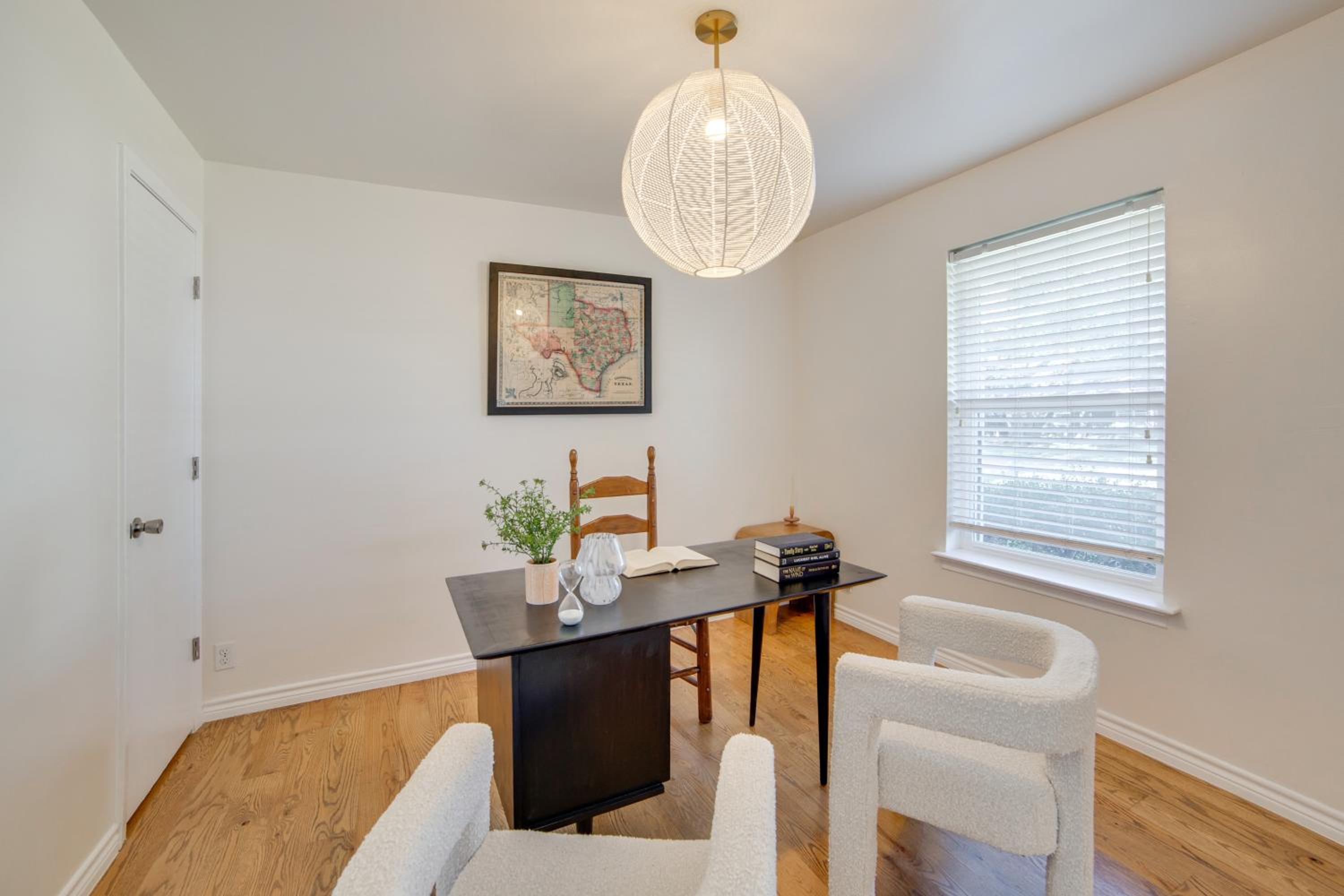 6 Mi to NorthPark Center Quiet Dallas Getaway!