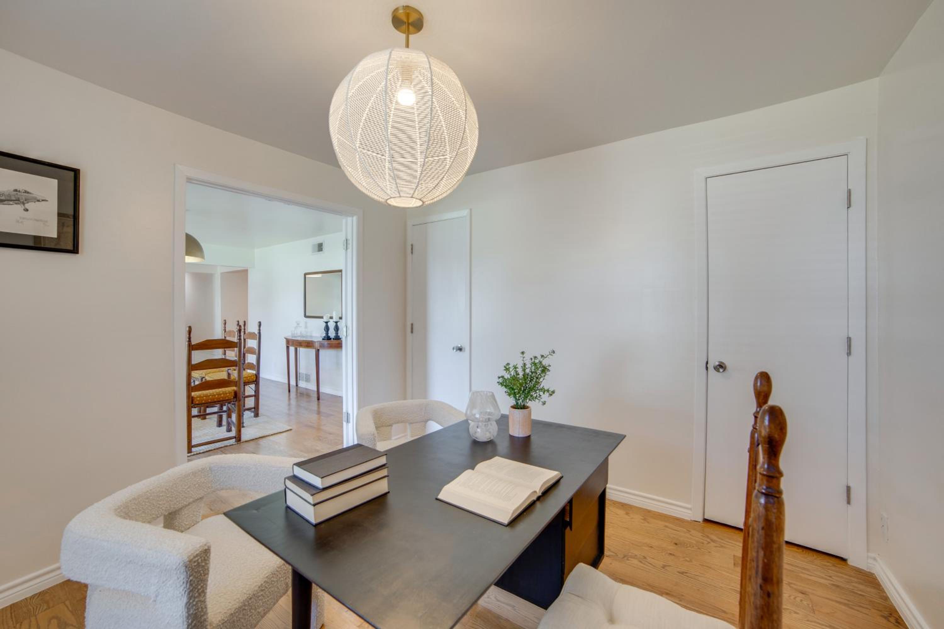 6 Mi to NorthPark Center Quiet Dallas Getaway!