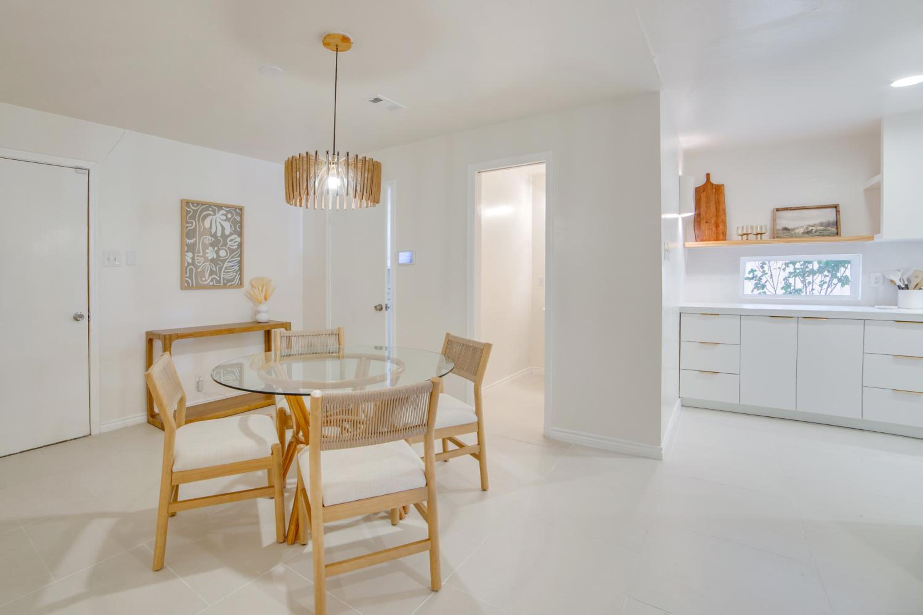 6 Mi to NorthPark Center Quiet Dallas Getaway!