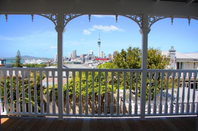 Ponsonby Manor