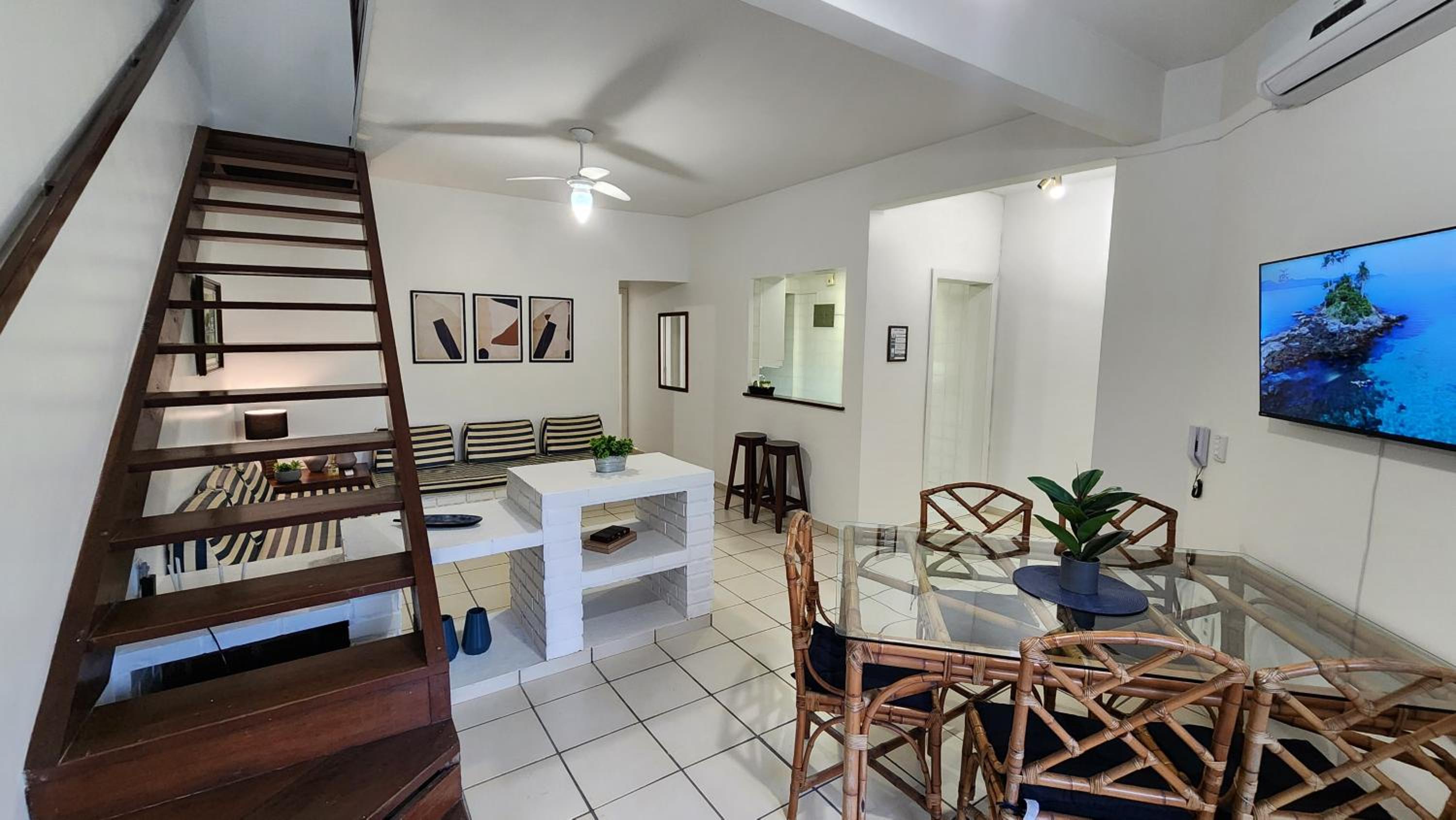 Duplex com Hidro em Condomínio Luxo com 3 Praias