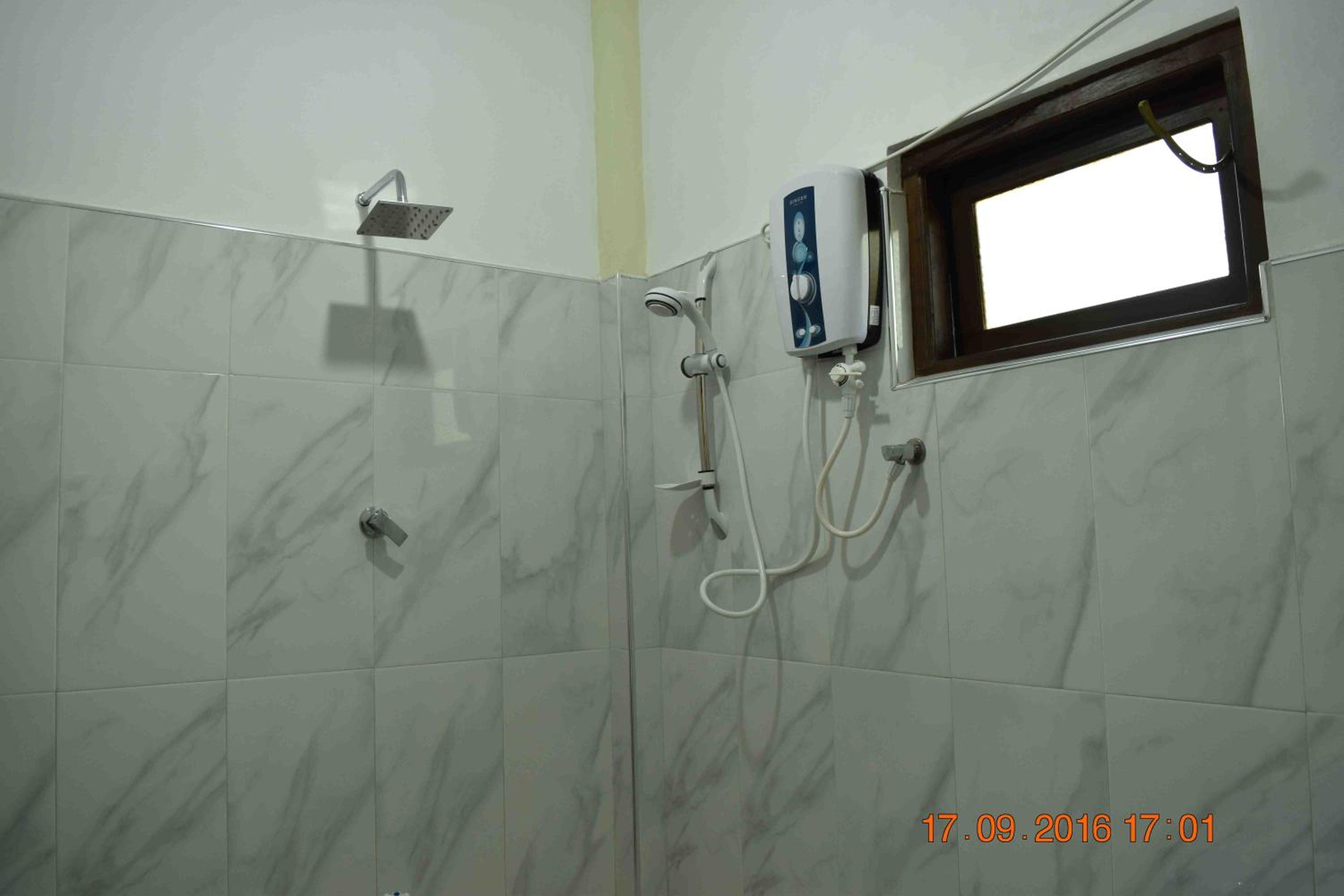 Photo 34