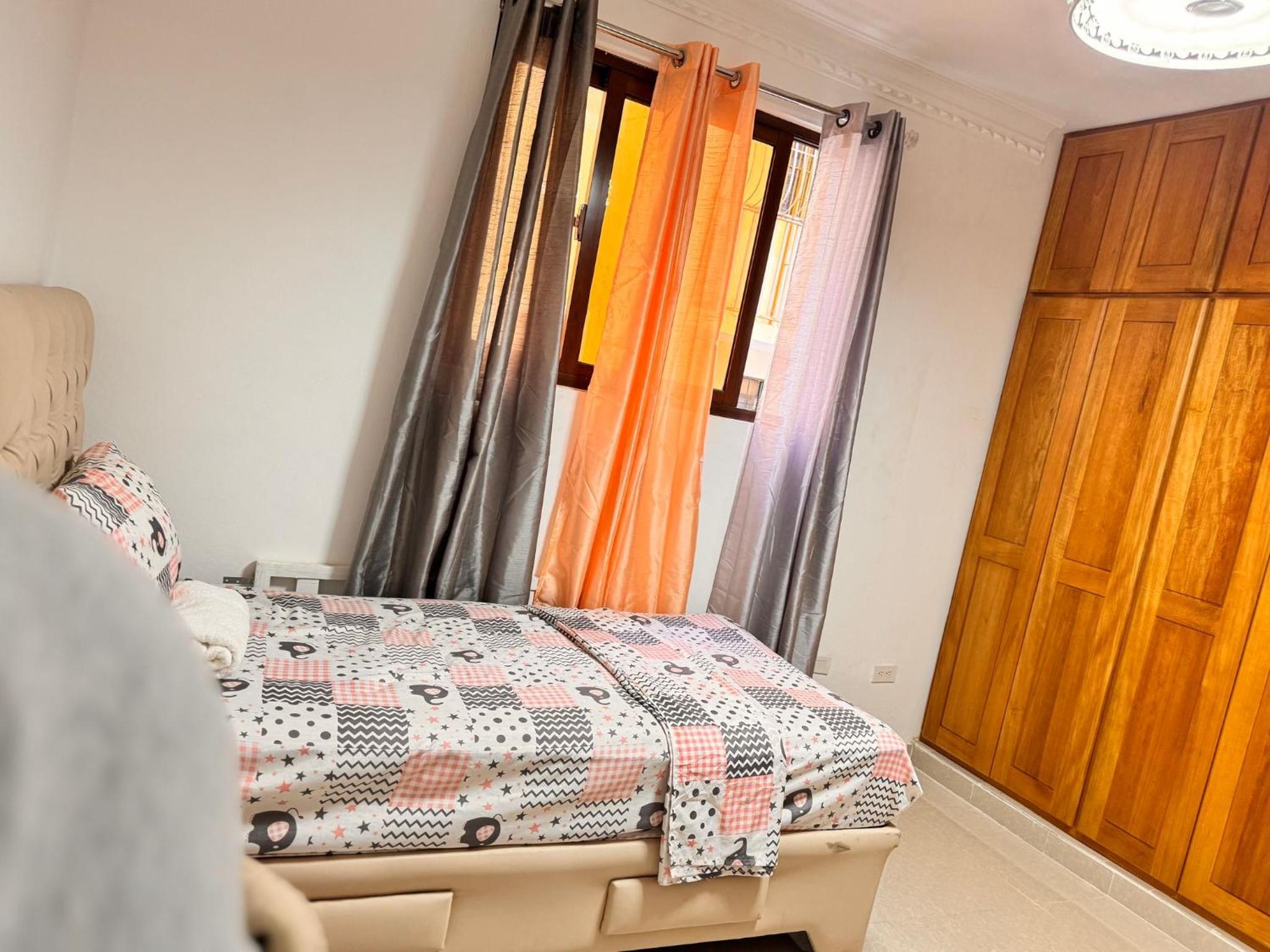 Santiago Amazing 4bedrooms Apt for group, spectacular WIFI, close to all fun