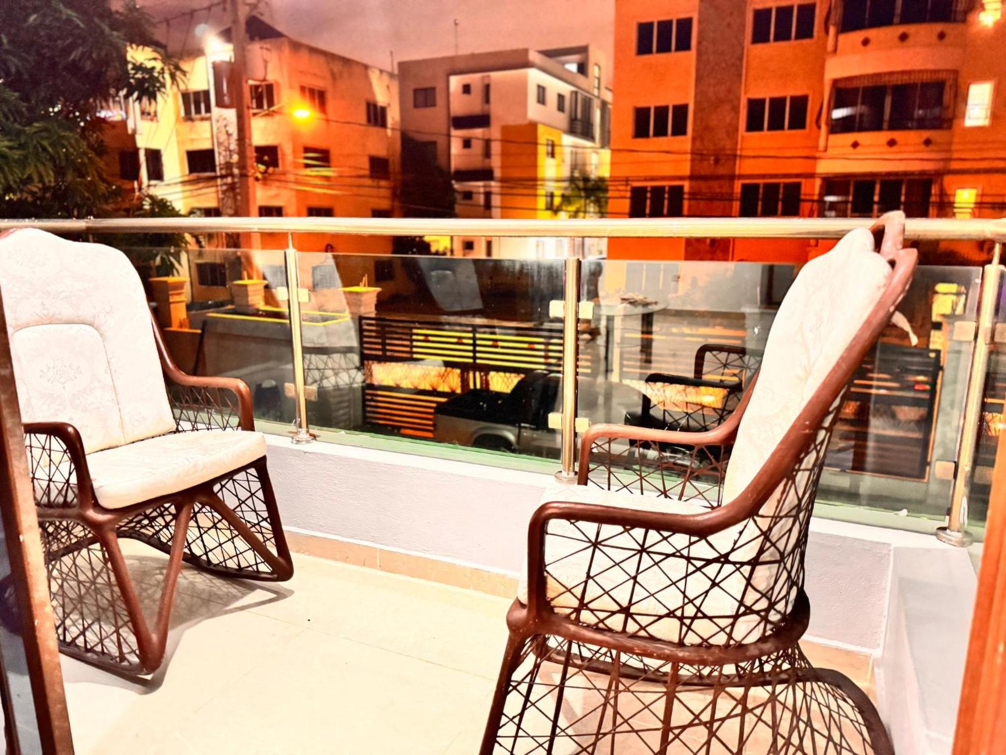 Santiago Amazing 4bedrooms Apt for group, spectacular WIFI, close to all fun