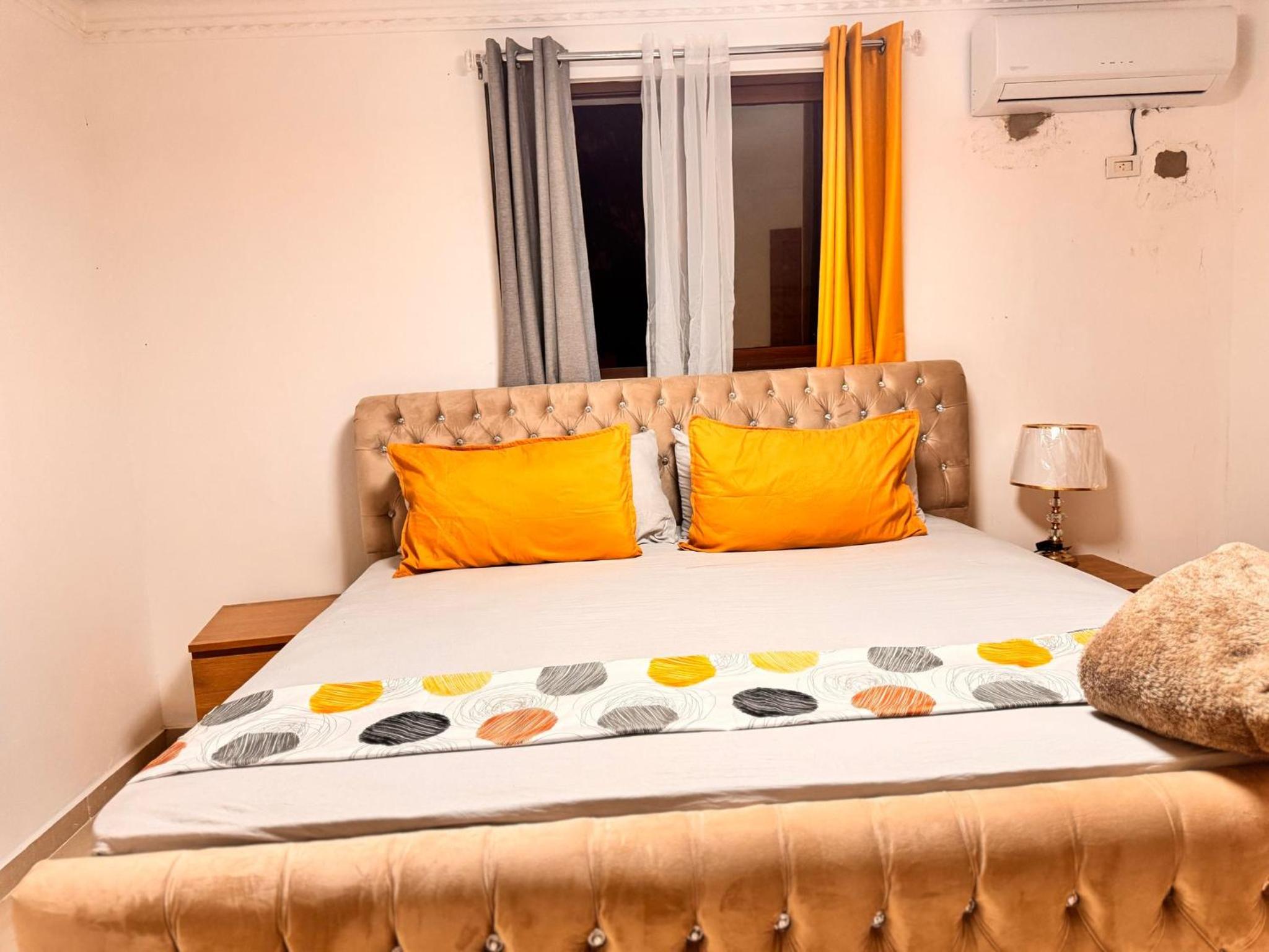 Santiago Amazing 4bedrooms Apt for group, spectacular WIFI, close to all fun