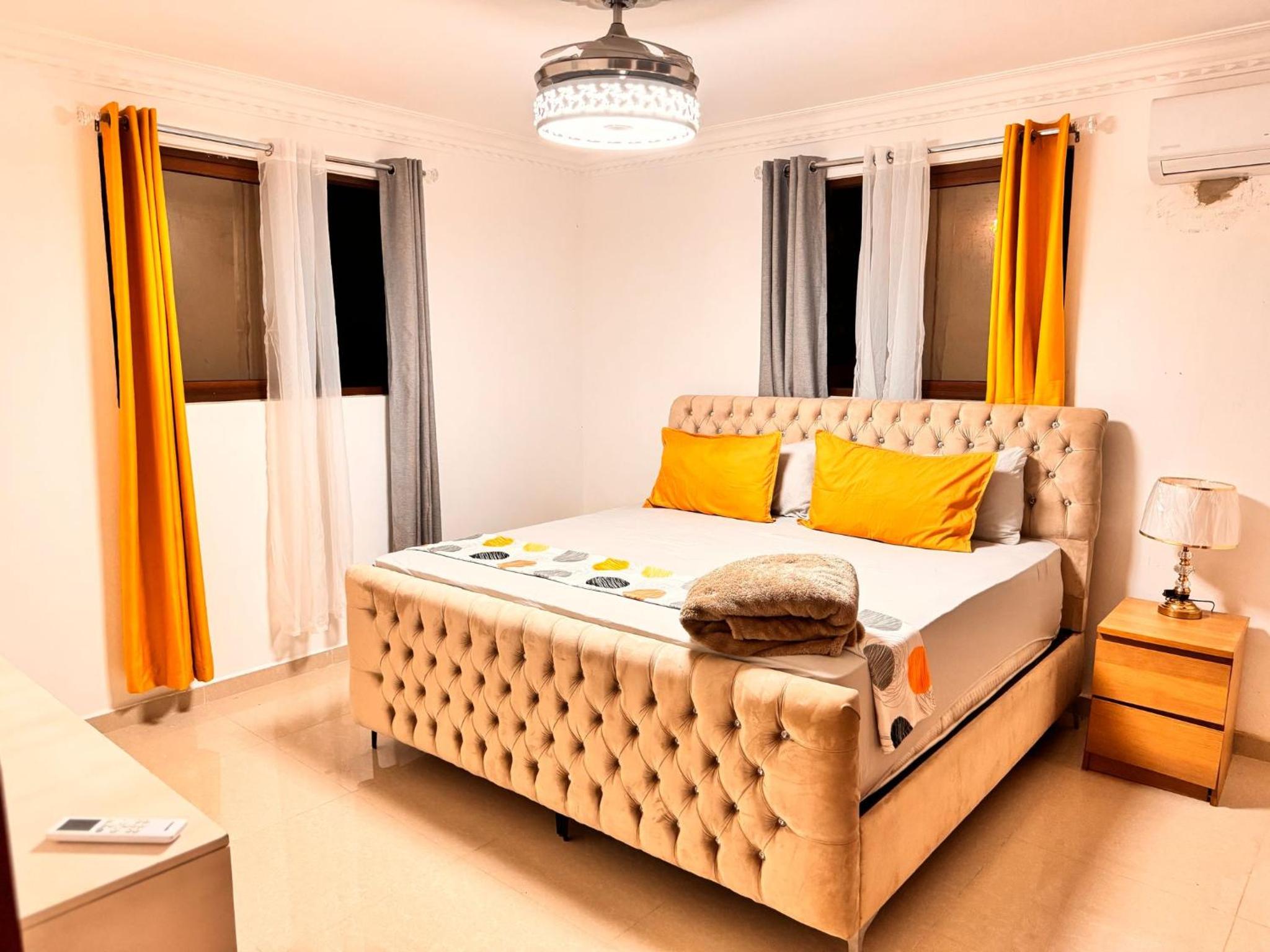 Santiago Amazing 4bedrooms Apt for group, spectacular WIFI, close to all fun