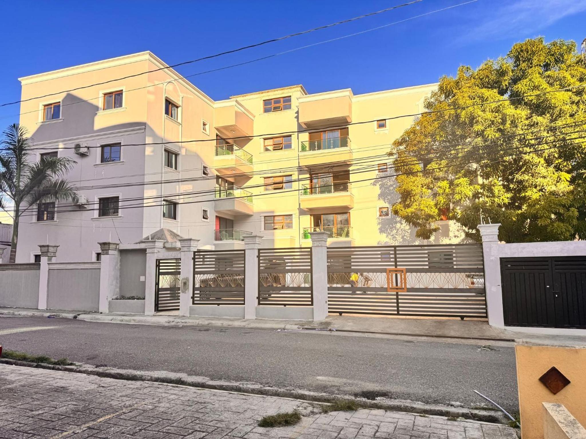 Santiago Amazing 4bedrooms Apt for group, spectacular WIFI, close to all fun