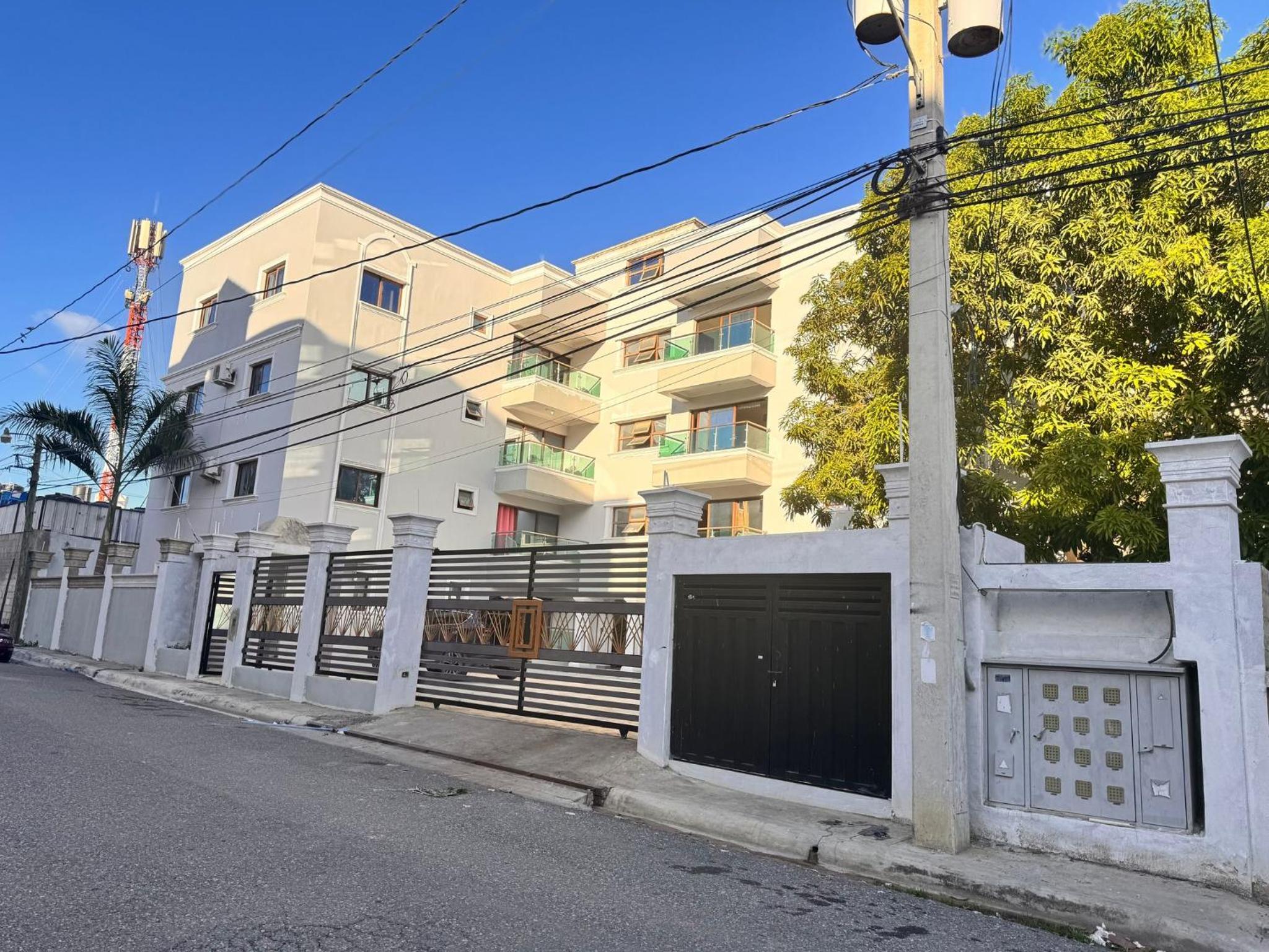 Santiago Amazing 4bedrooms Apt for group, spectacular WIFI, close to all fun