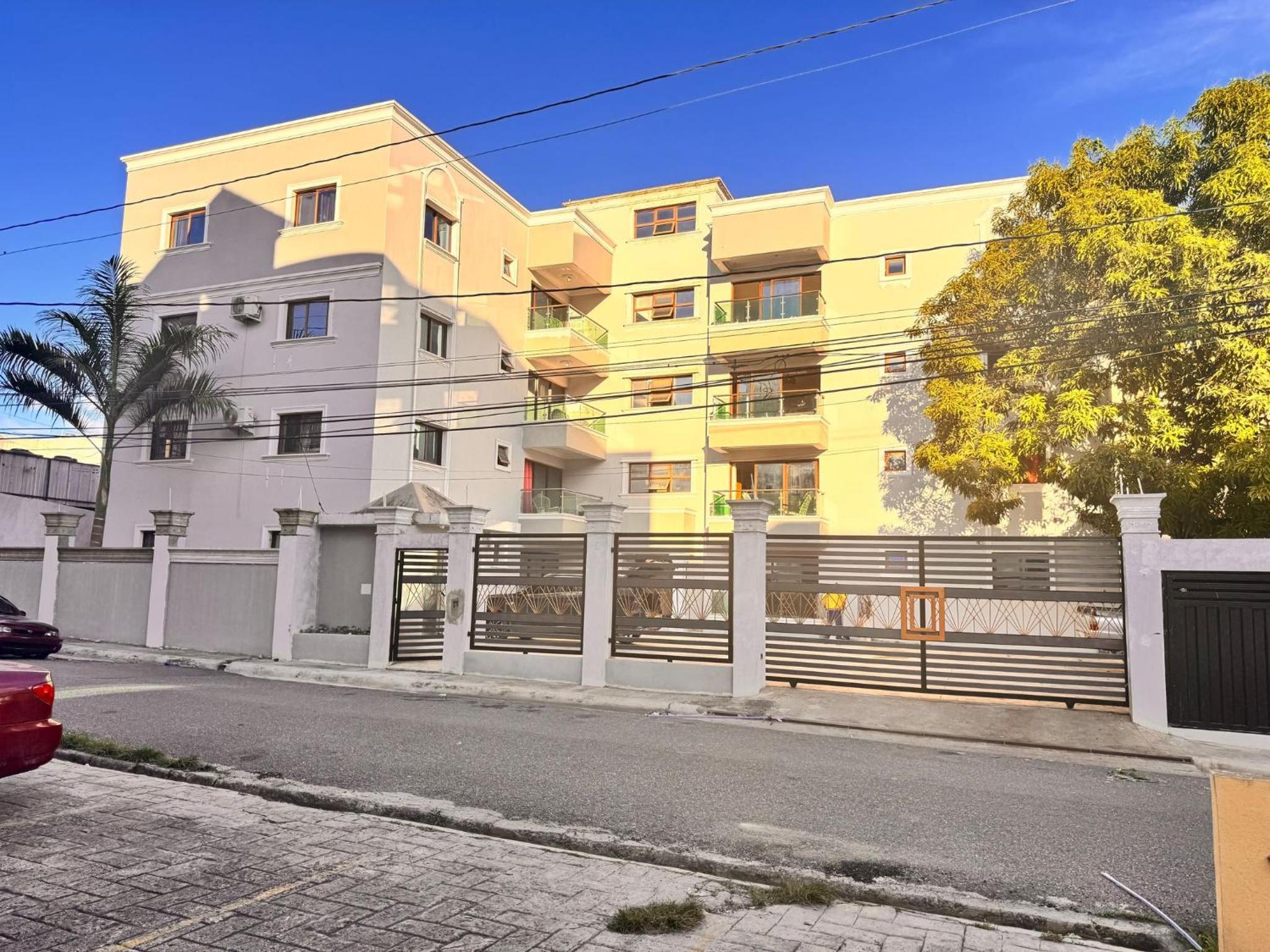 Santiago Amazing 4bedrooms Apt for group, spectacular WIFI, close to all fun