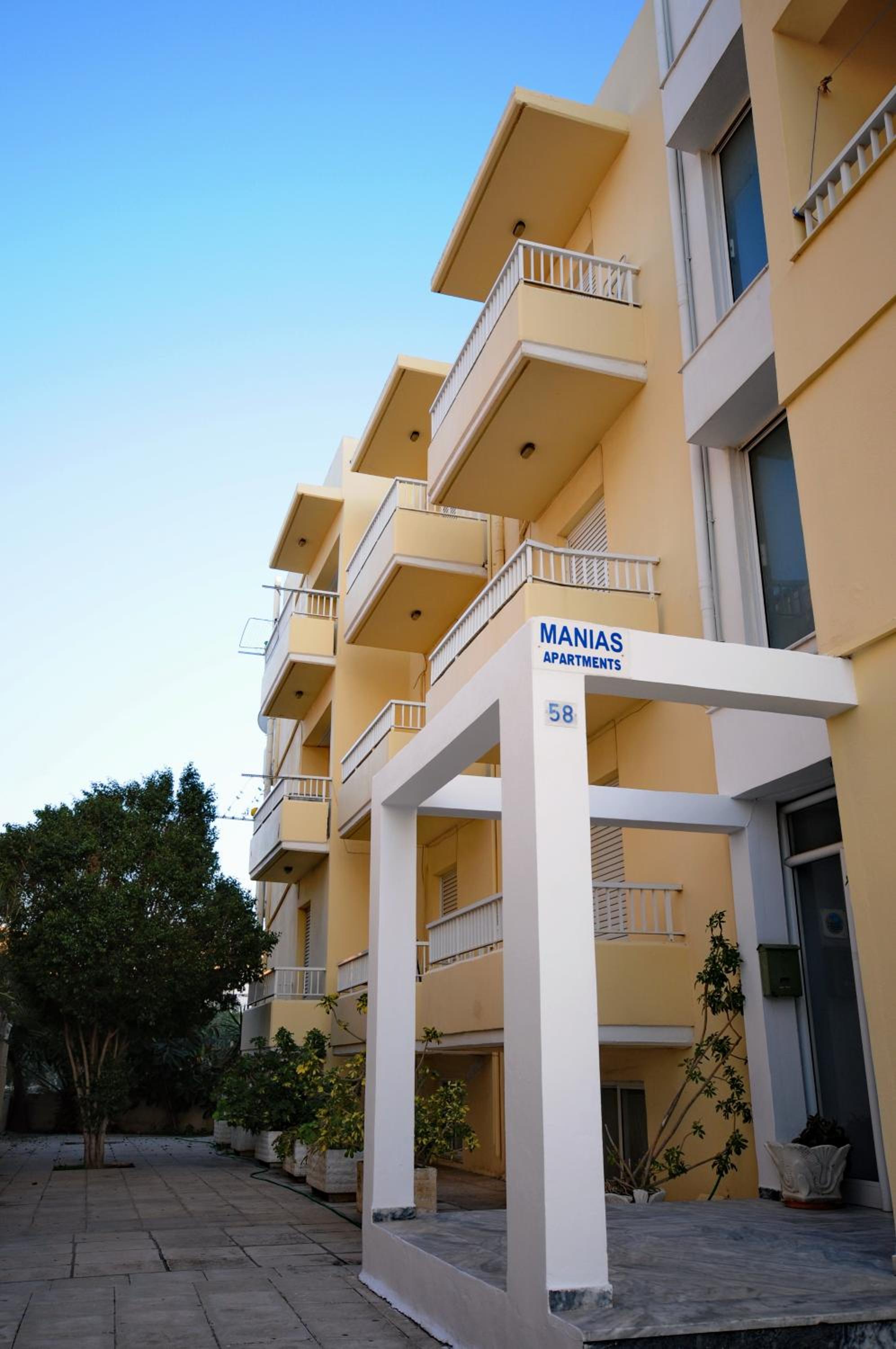 Manias Apartments