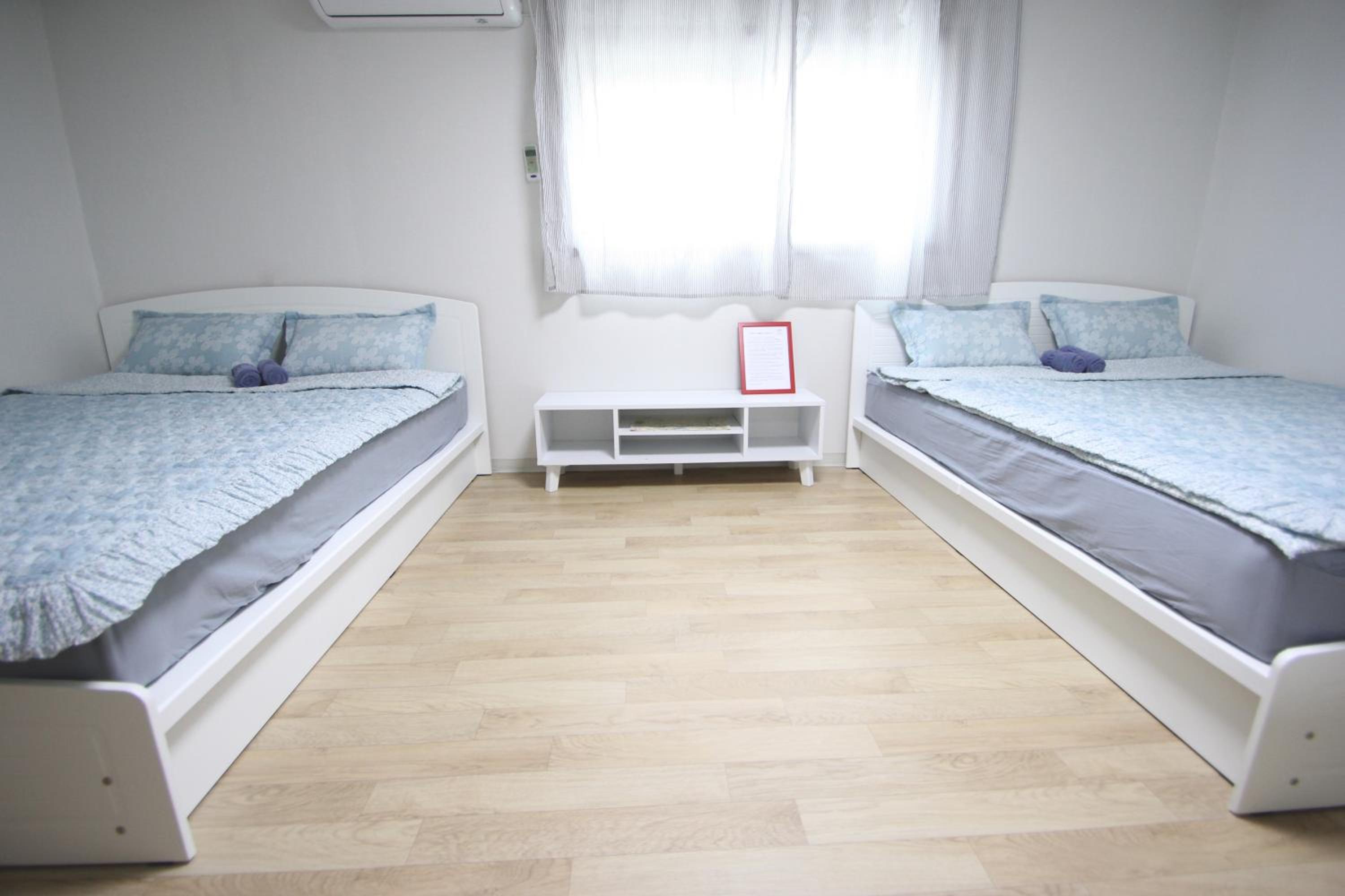 Jeong House