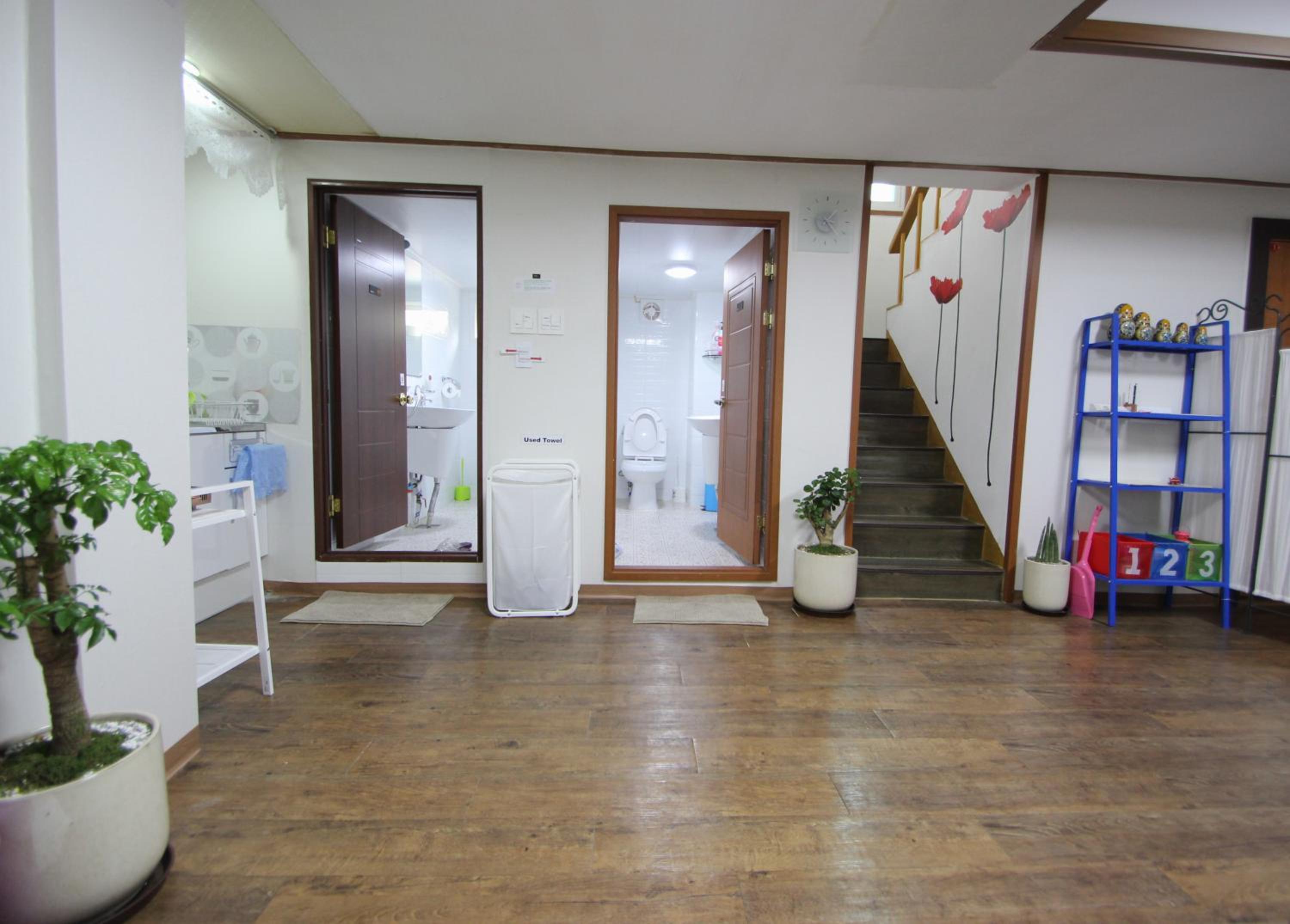 Jeong House