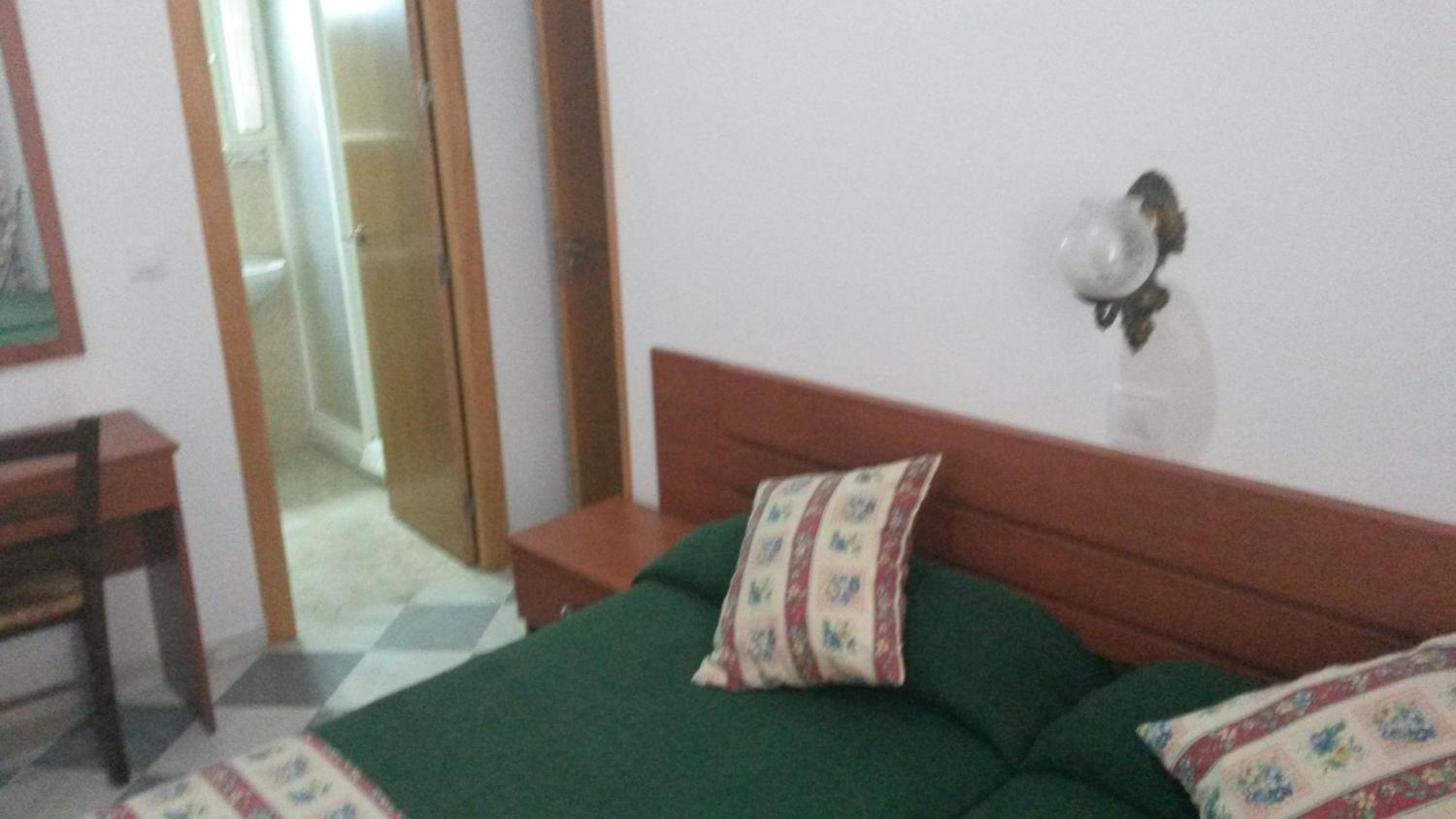 Photo 33