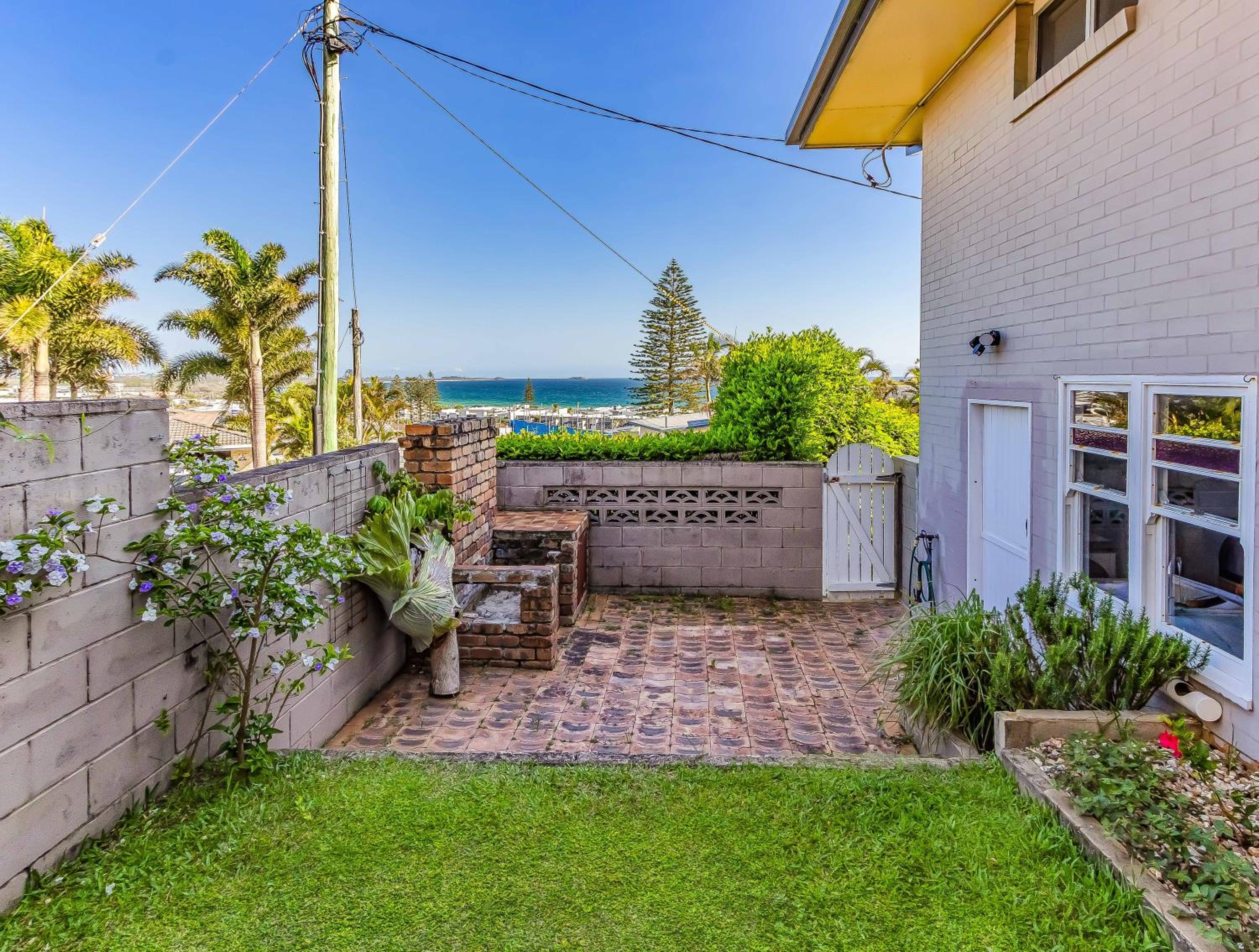 Humpback Villa
