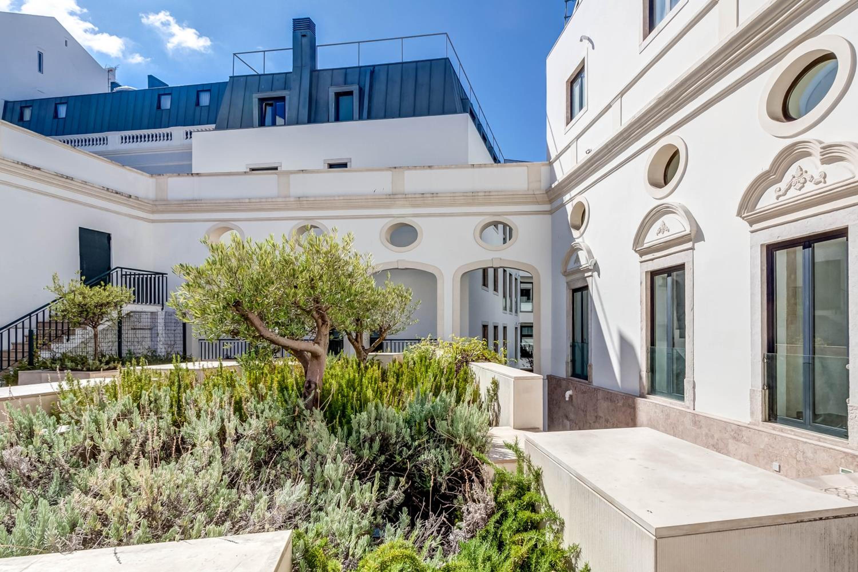 Lisbon Palace Apartment view 3