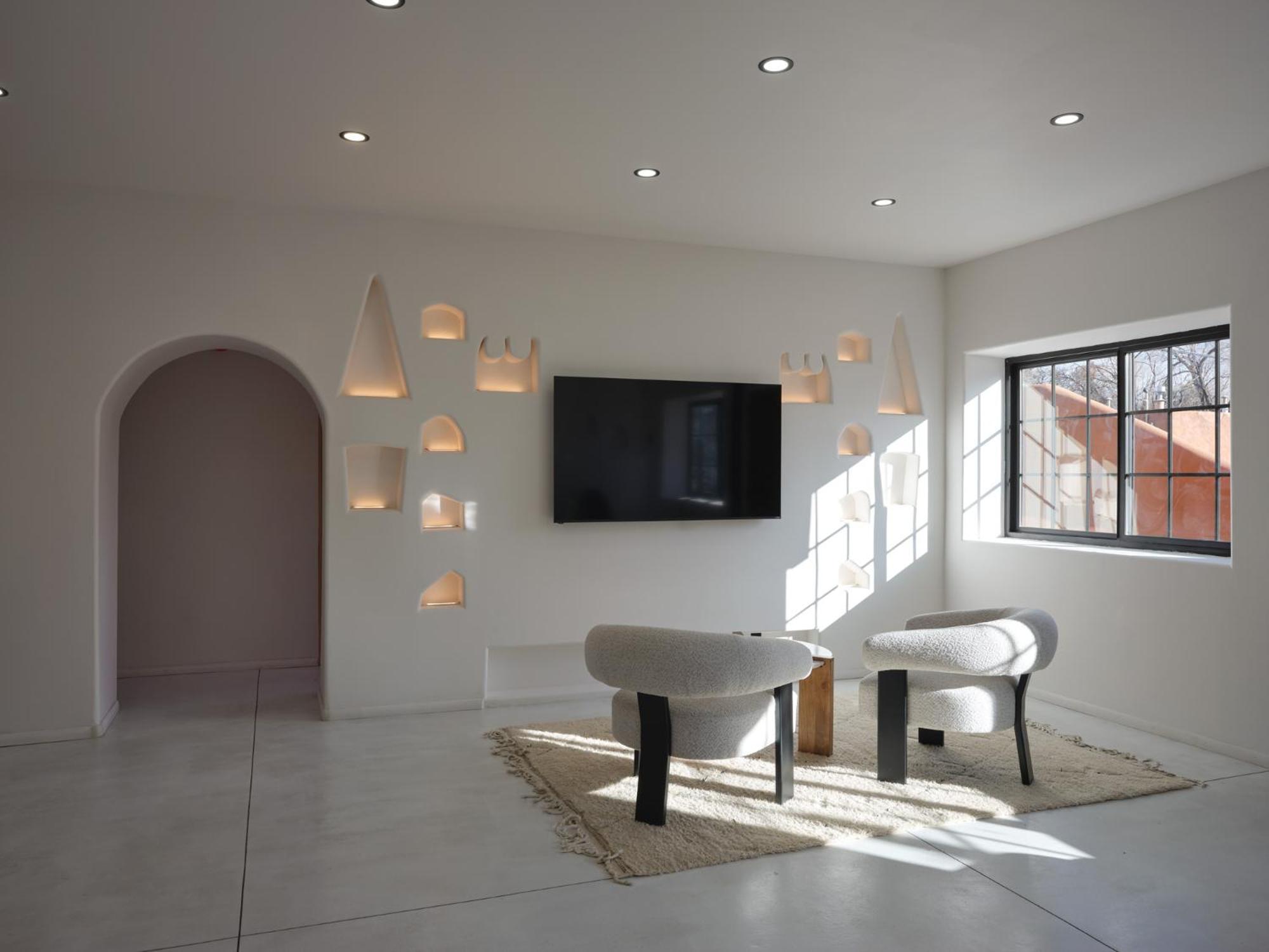 The Nicho House 4BD Ultra Modern Adobe Near Plaza