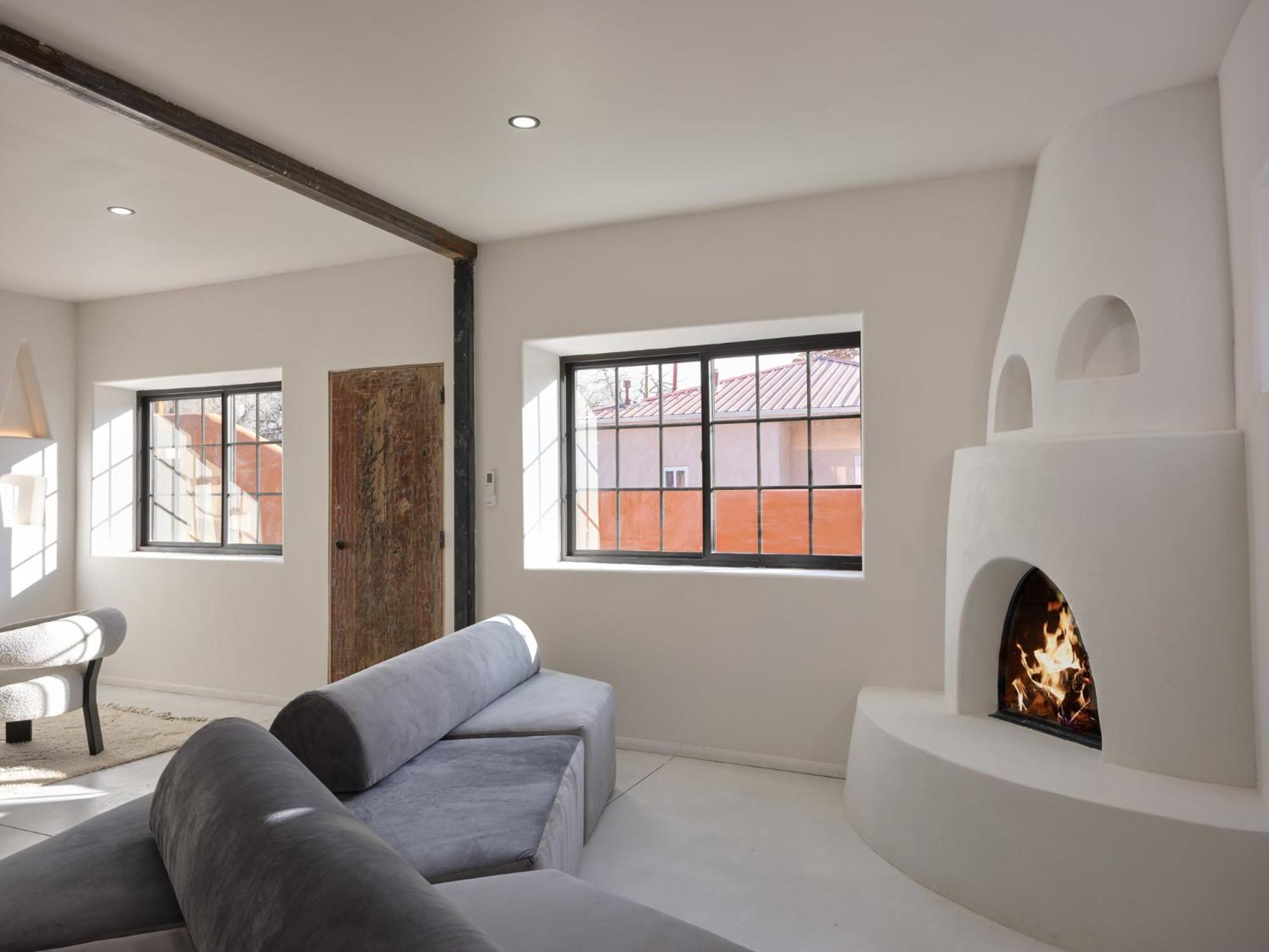 The Nicho House 4BD Ultra Modern Adobe Near Plaza