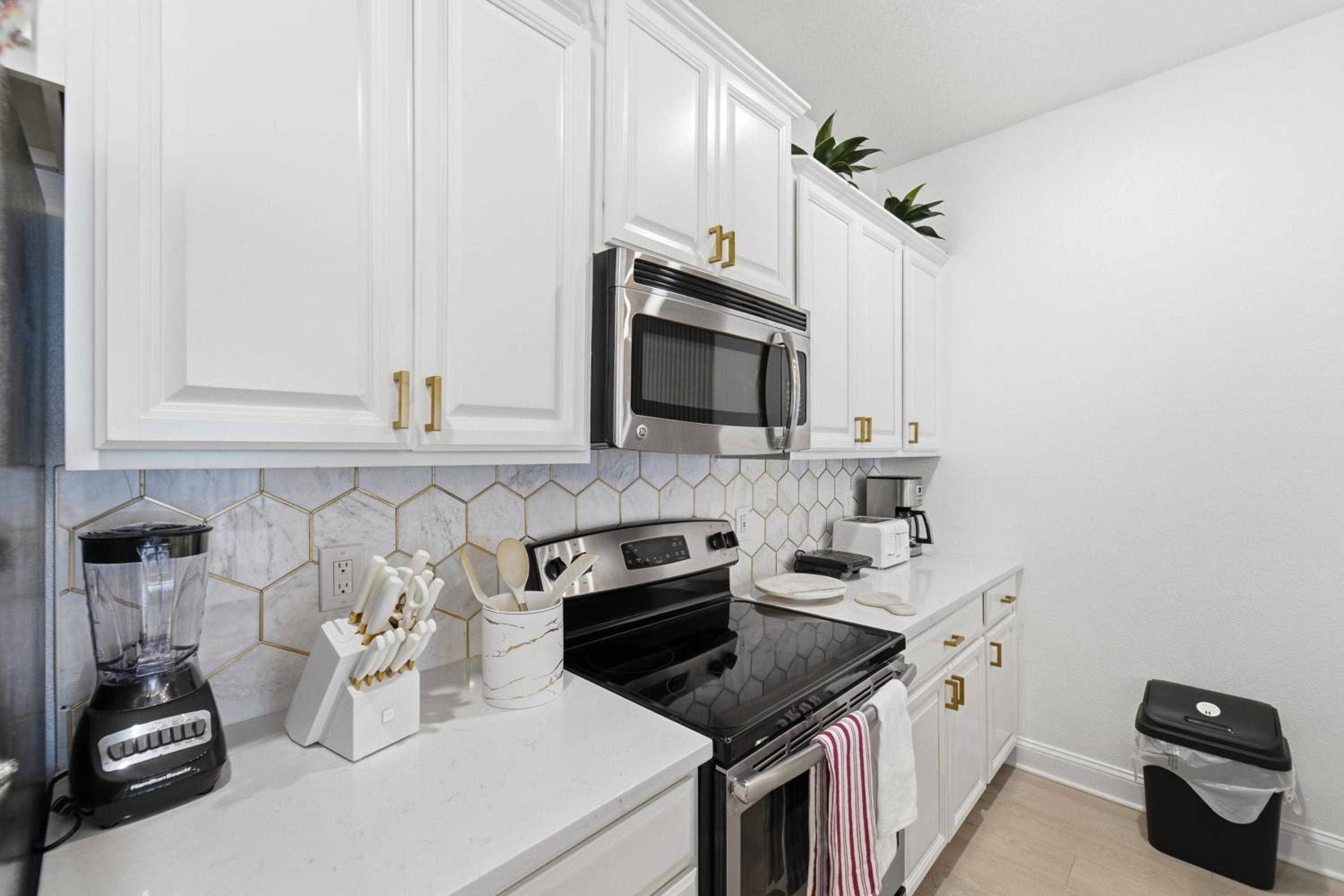 4BR Home at Storey Lake Near Disney
