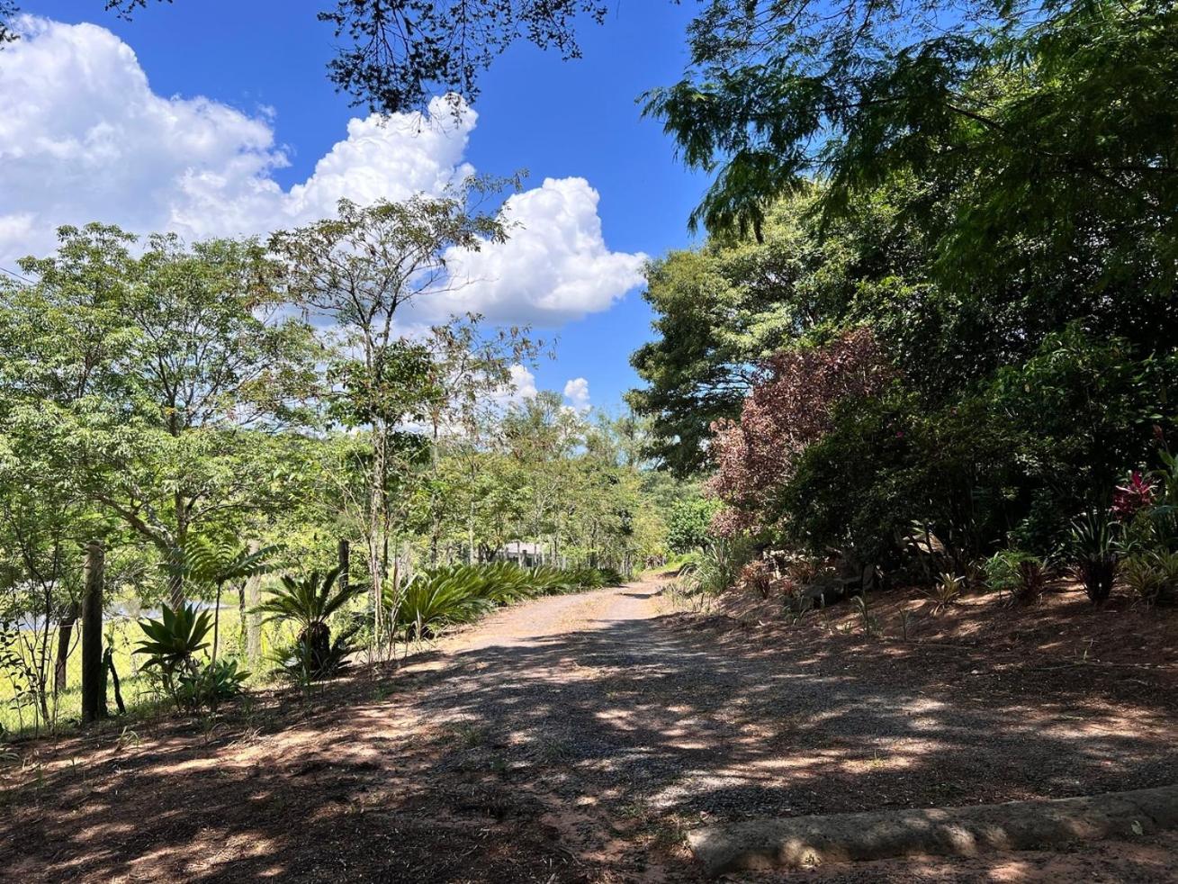 Casa de Campo Pet Friendly com Churrasqueira