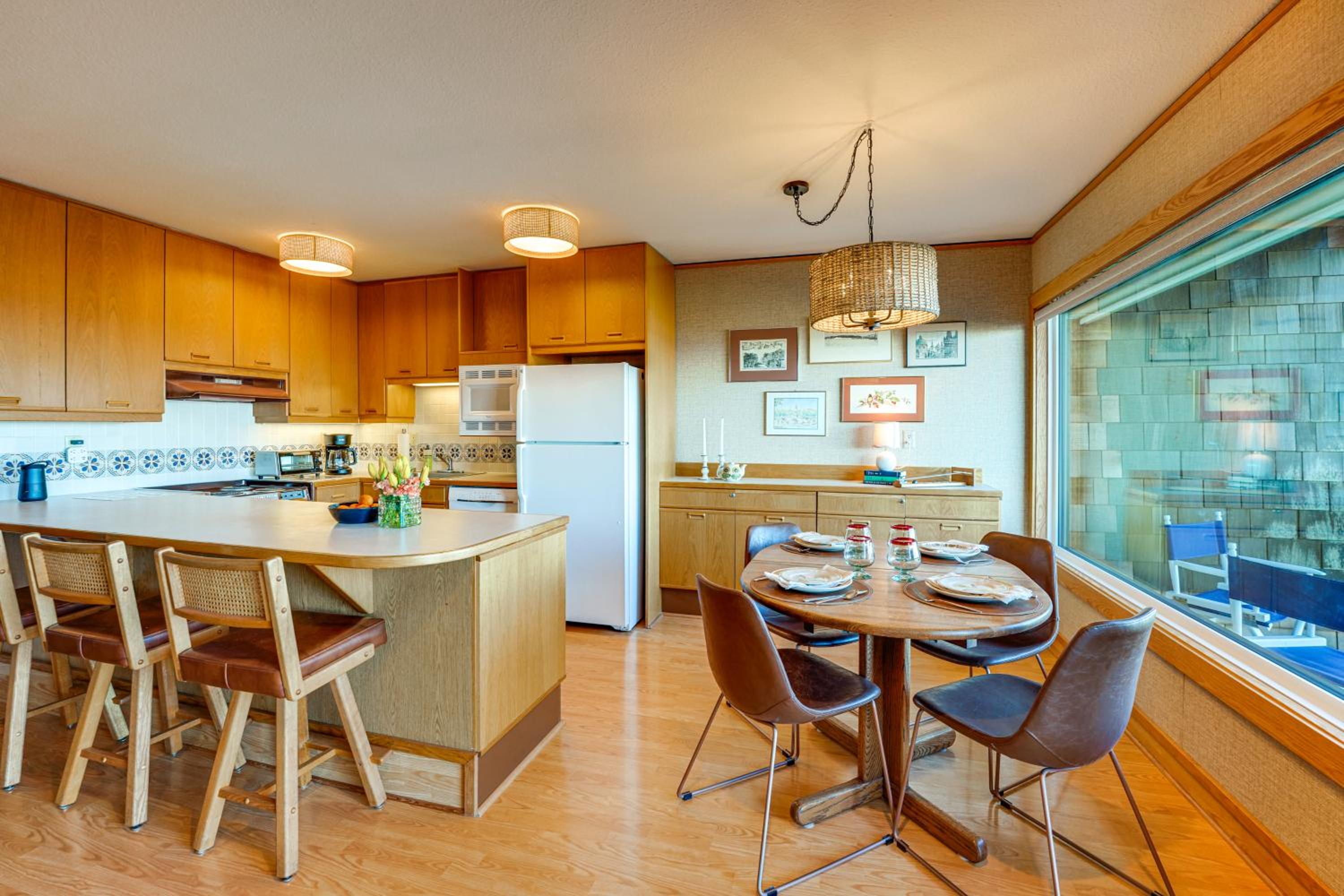 Stunning Ocean Views! Oregon Coast Condo