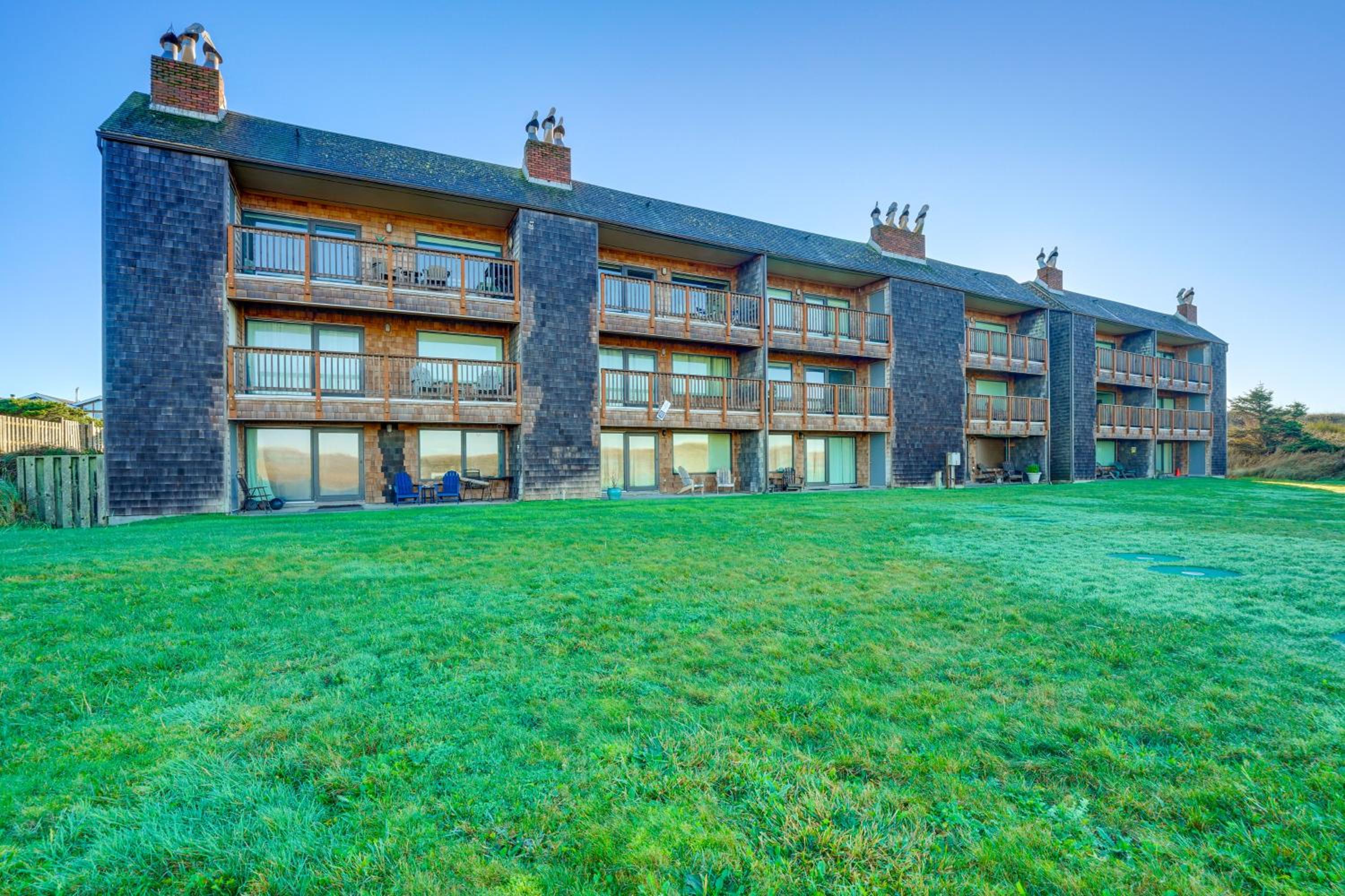 Stunning Ocean Views! Oregon Coast Condo