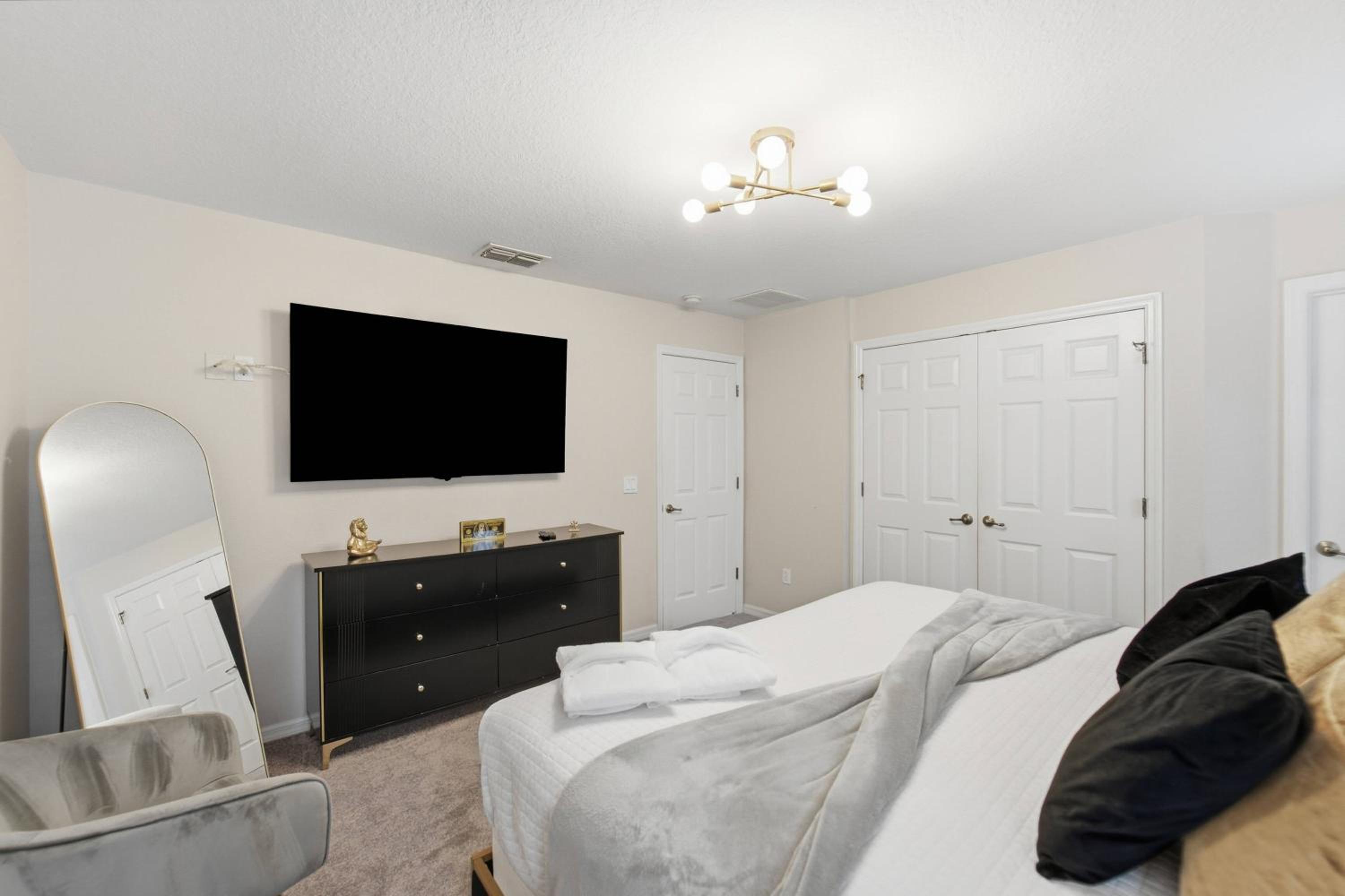 Charming 4BR Home Near Disney Bella Vida