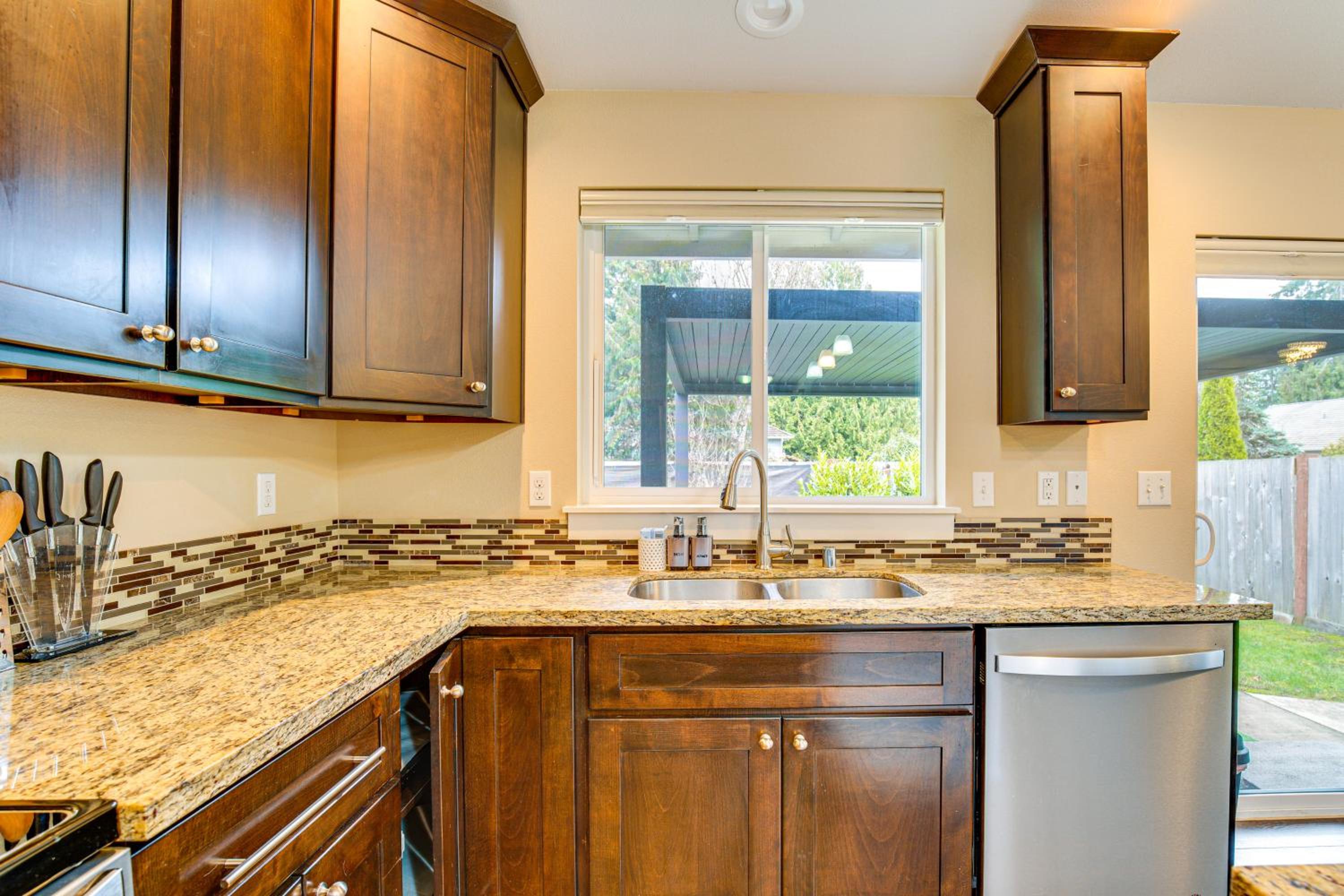 Puget Sound Single-Level Gem with Outdoor Fun!