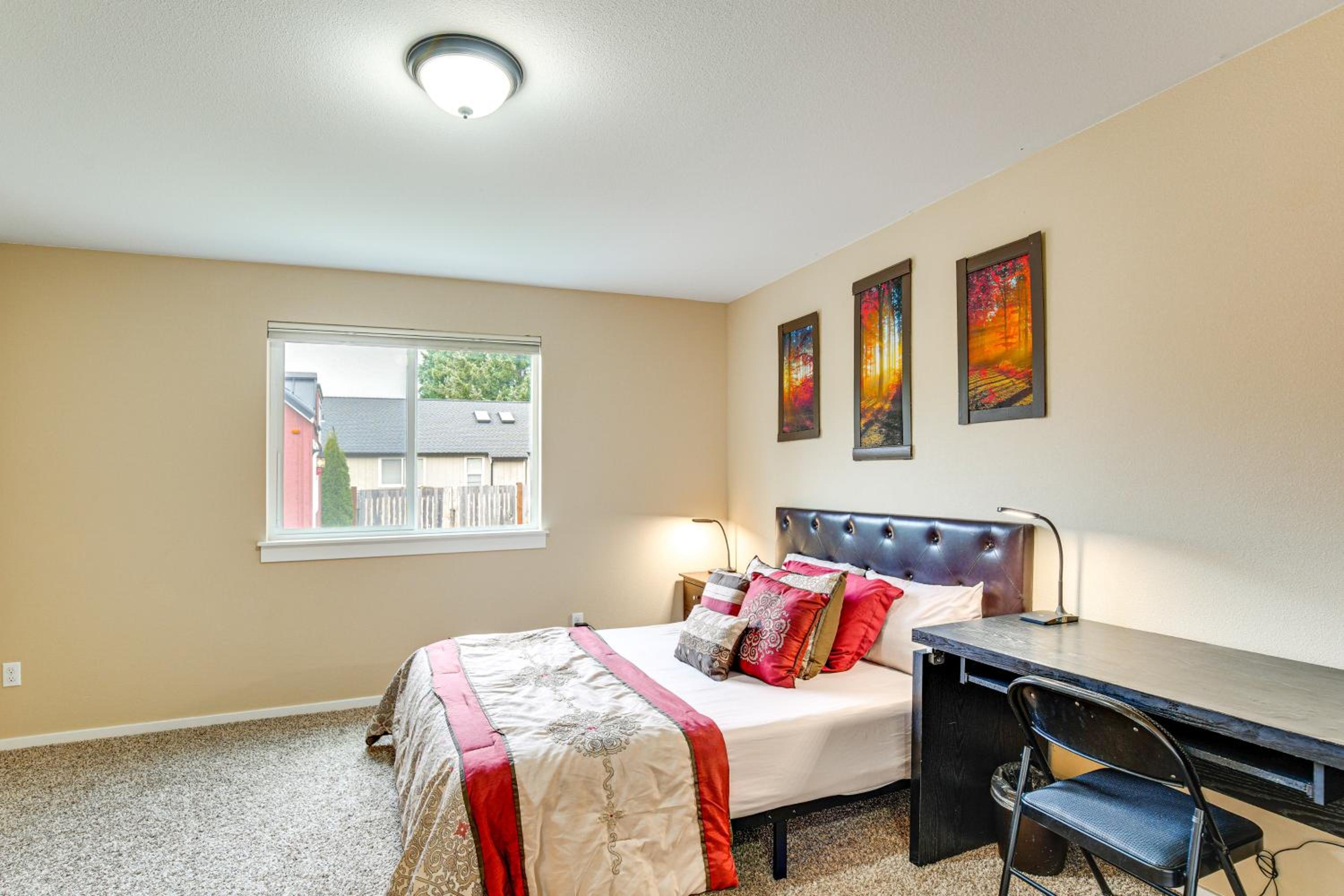 Puget Sound Single-Level Gem with Outdoor Fun!