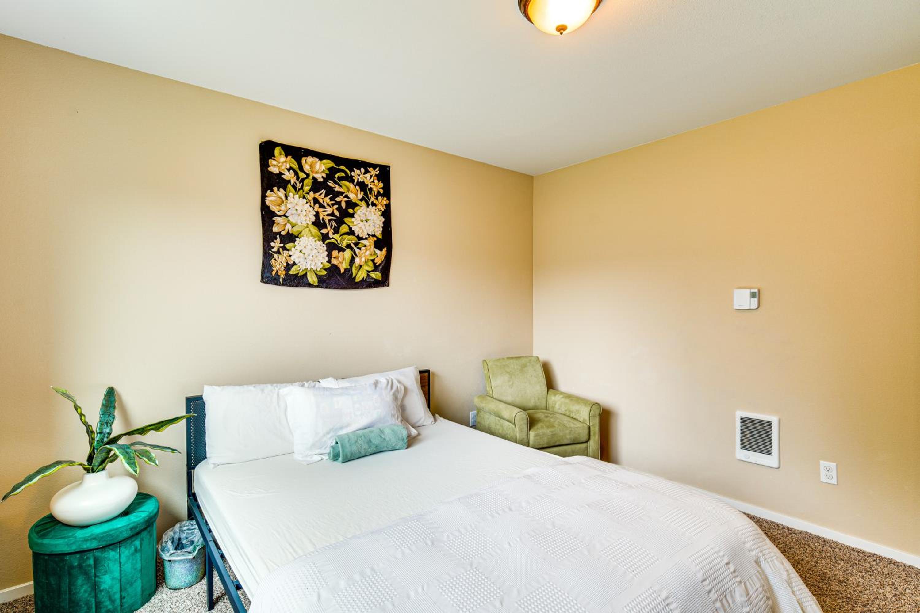 Puget Sound Single-Level Gem with Outdoor Fun!