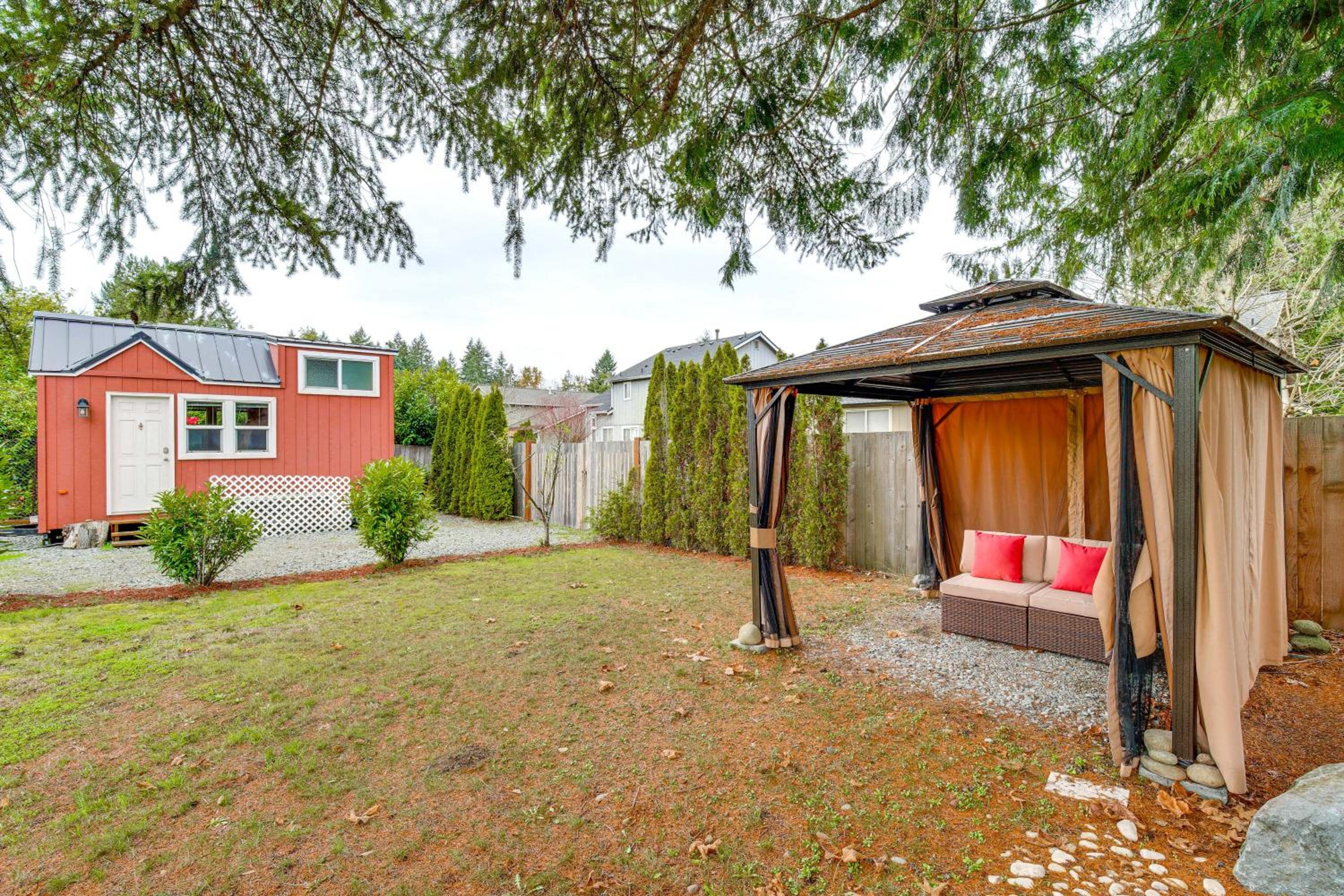 Puget Sound Single-Level Gem with Outdoor Fun!