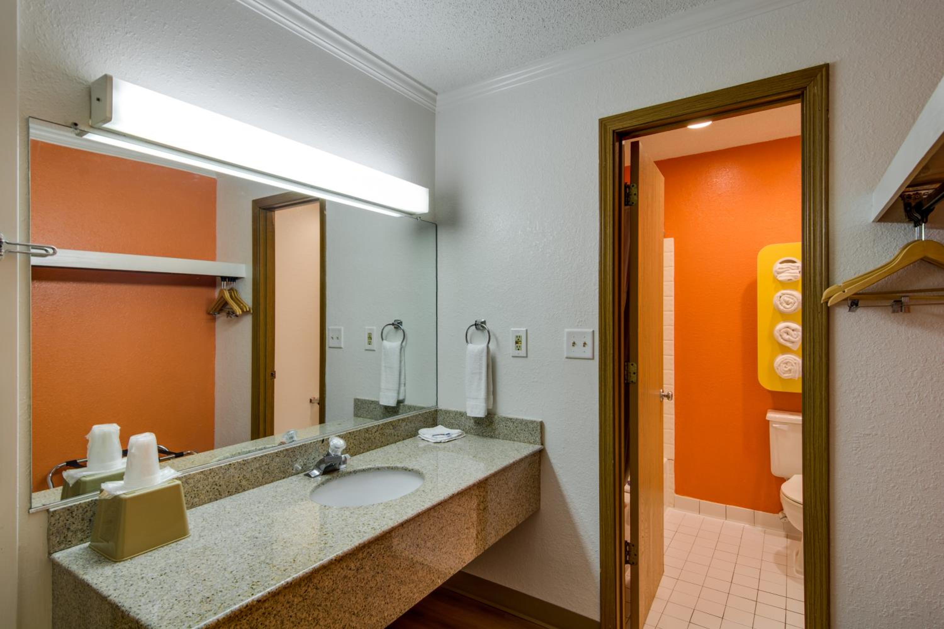 Waukegan Vacations - Motel 6-Waukegan, IL - Property Image 1