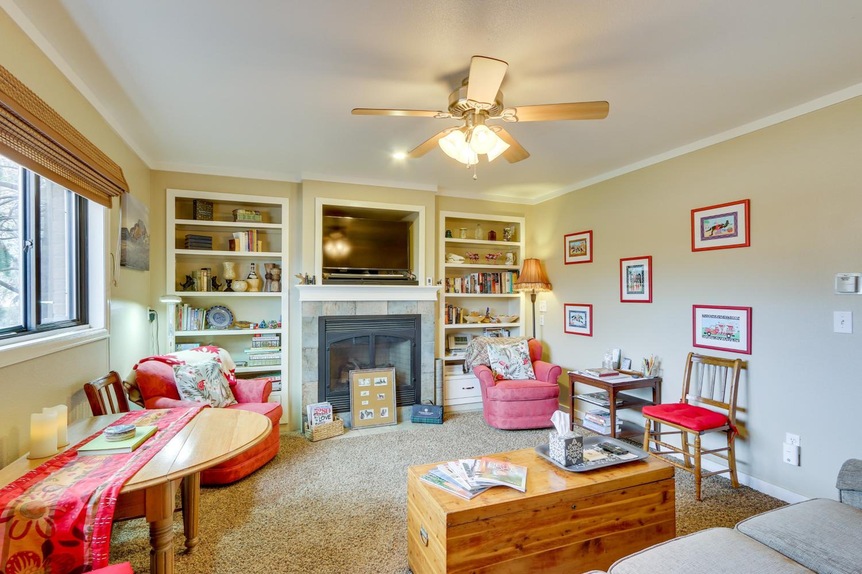 6 Mi to Dtwn Fort Collins Cozy Apt with Shared Yard