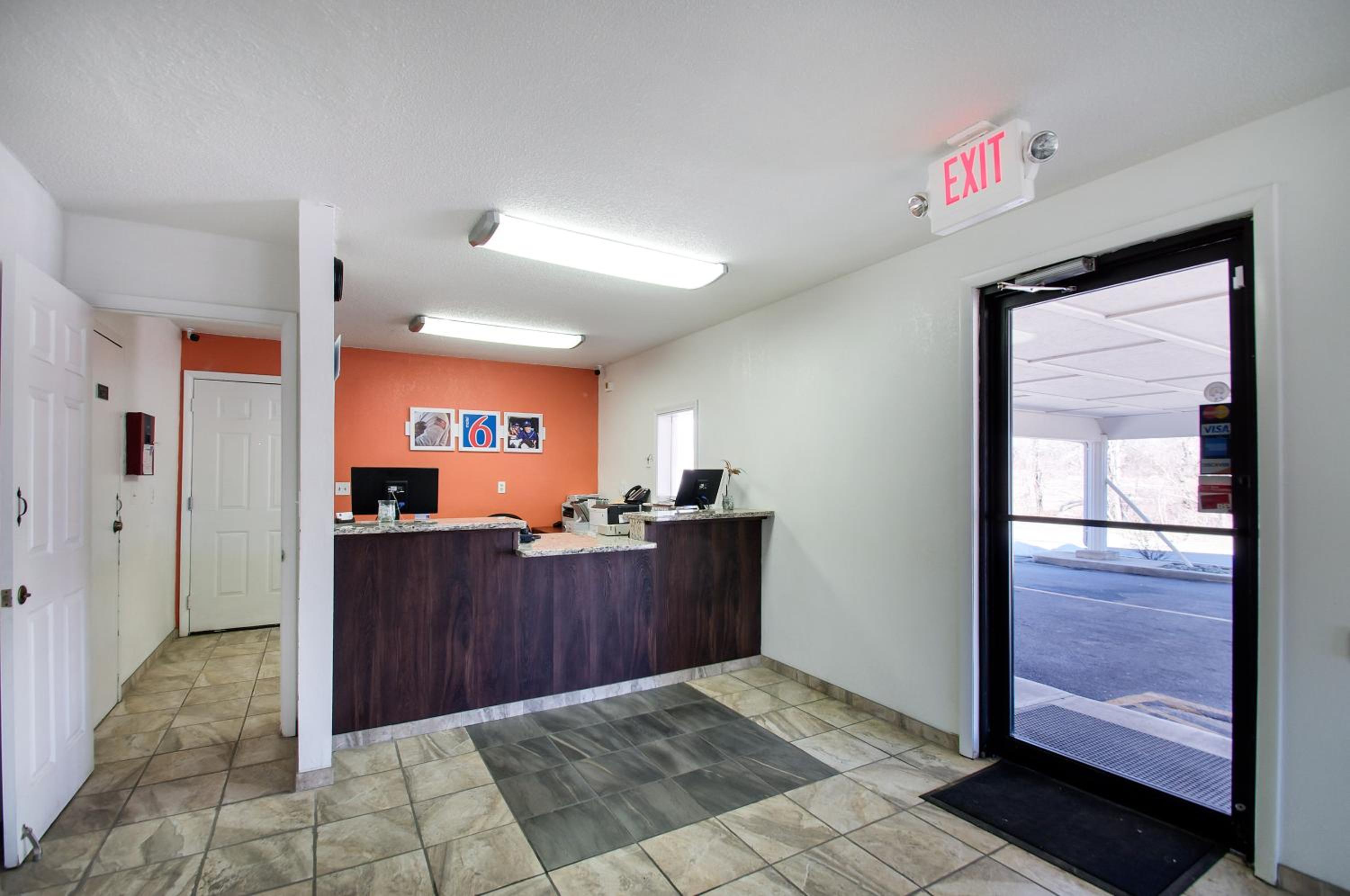 Motel 6-Charles Town, WV